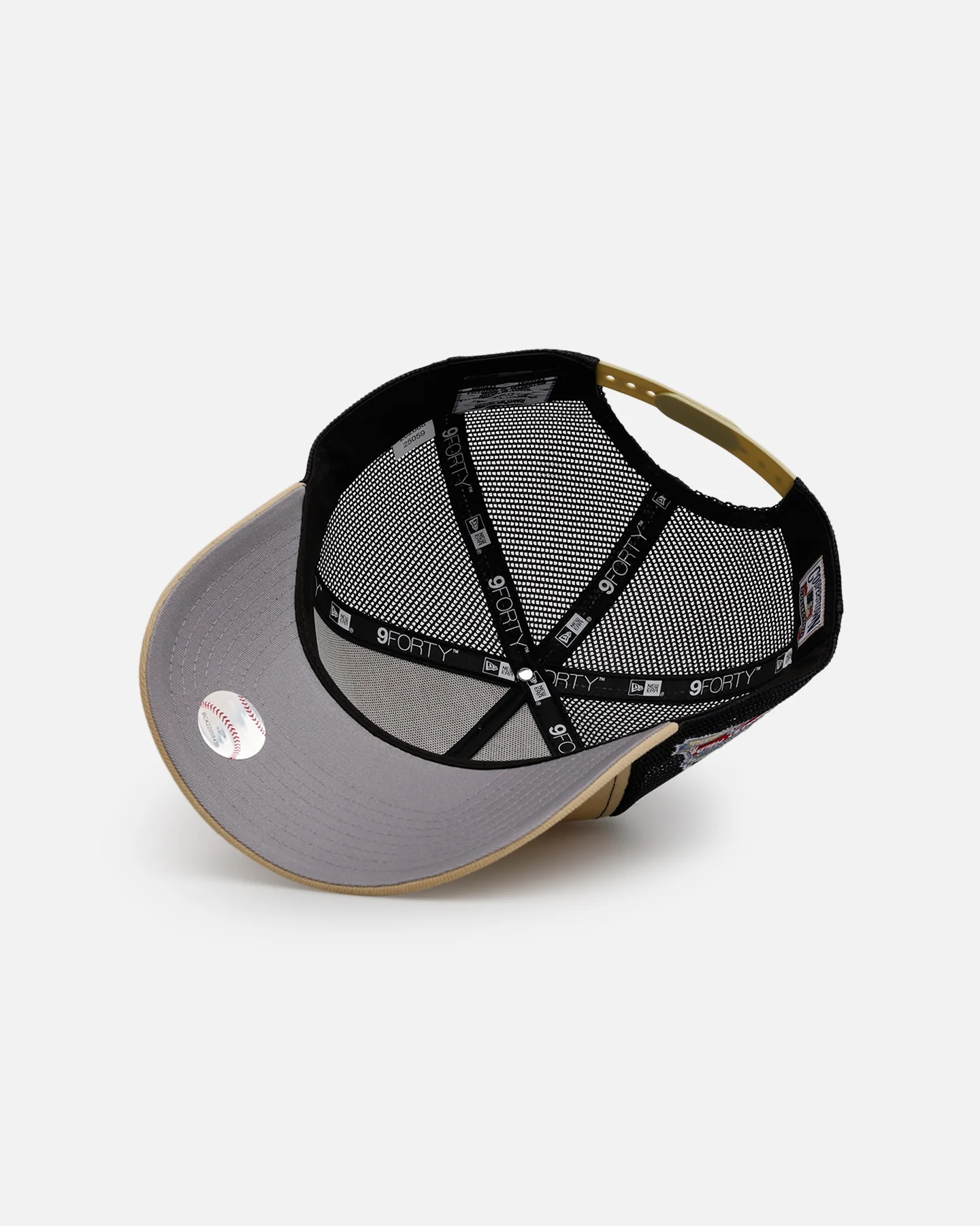 New Era Chicago Cubs 'Vintage Truckers' 9FORTTY A-Frame Trucker Snapback Vegas Gold - Image 6