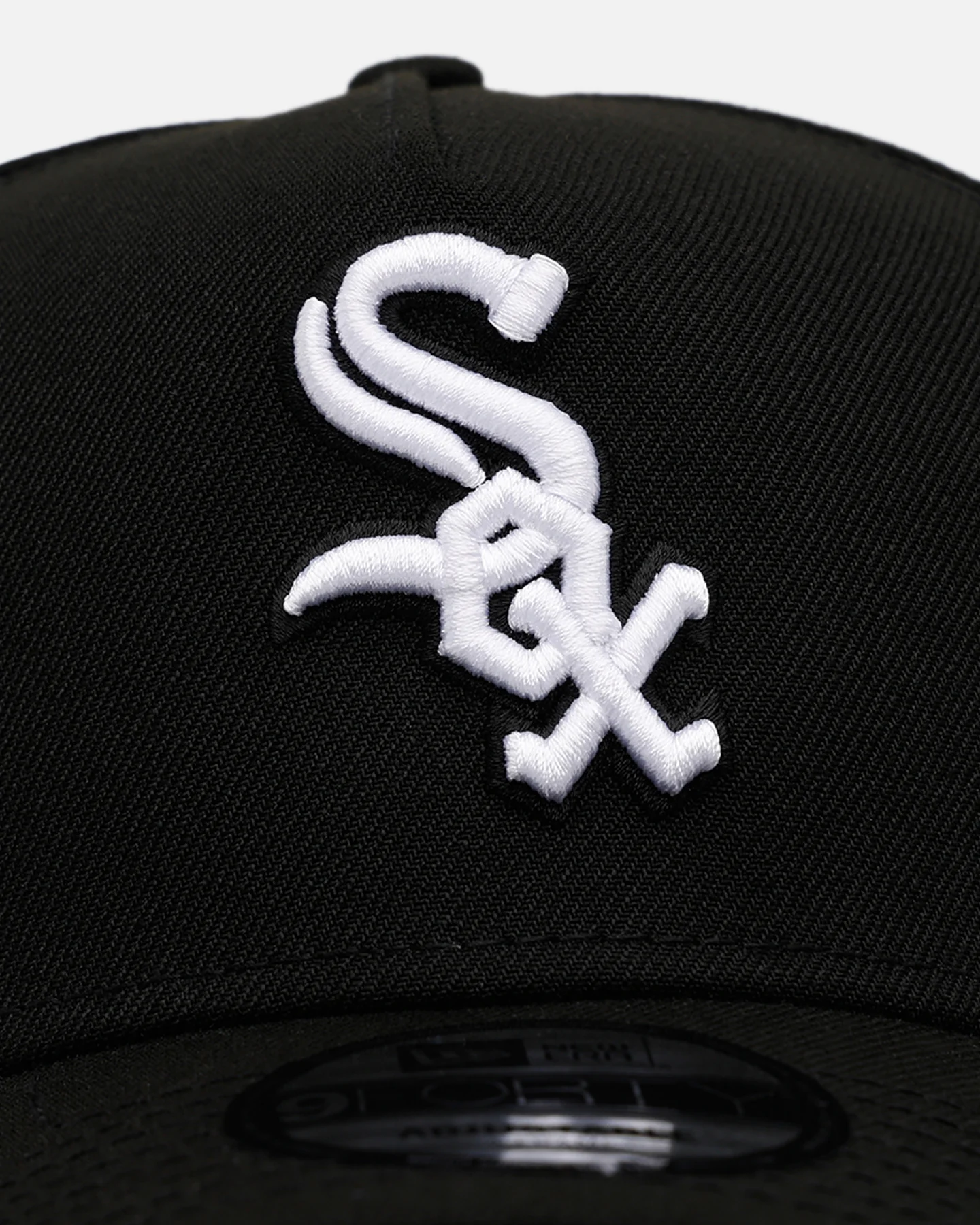 New Era Chicago White Sox 'Black And White' 9FORTY A-Frame Snapback Black/White - Image 5