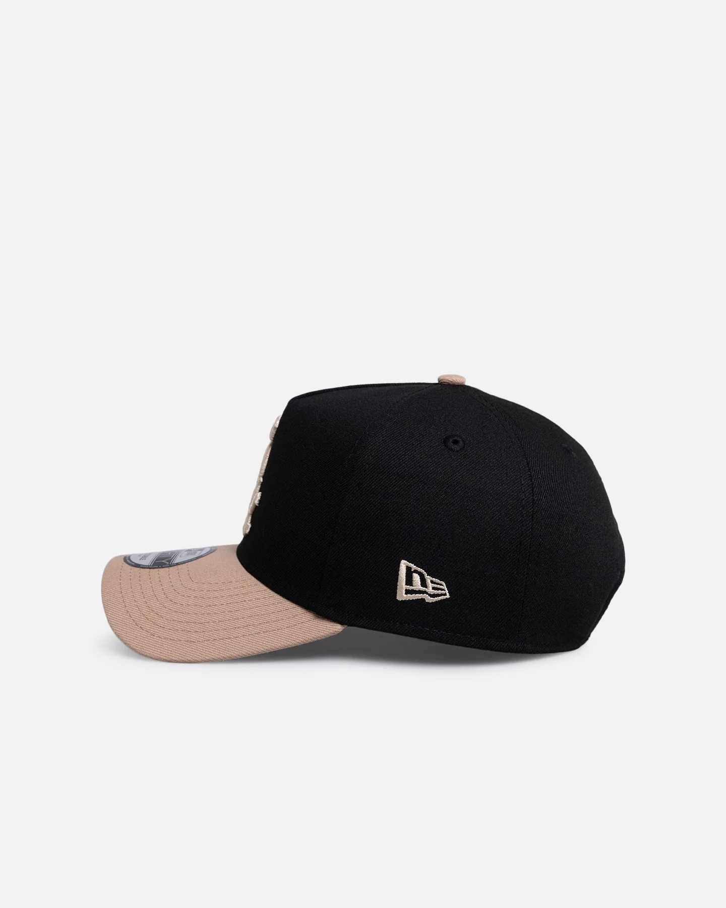 New Era Chicago White Sox 'Black Camel' 9FORTY A-Frame Snapback Black/Camel - Image 4