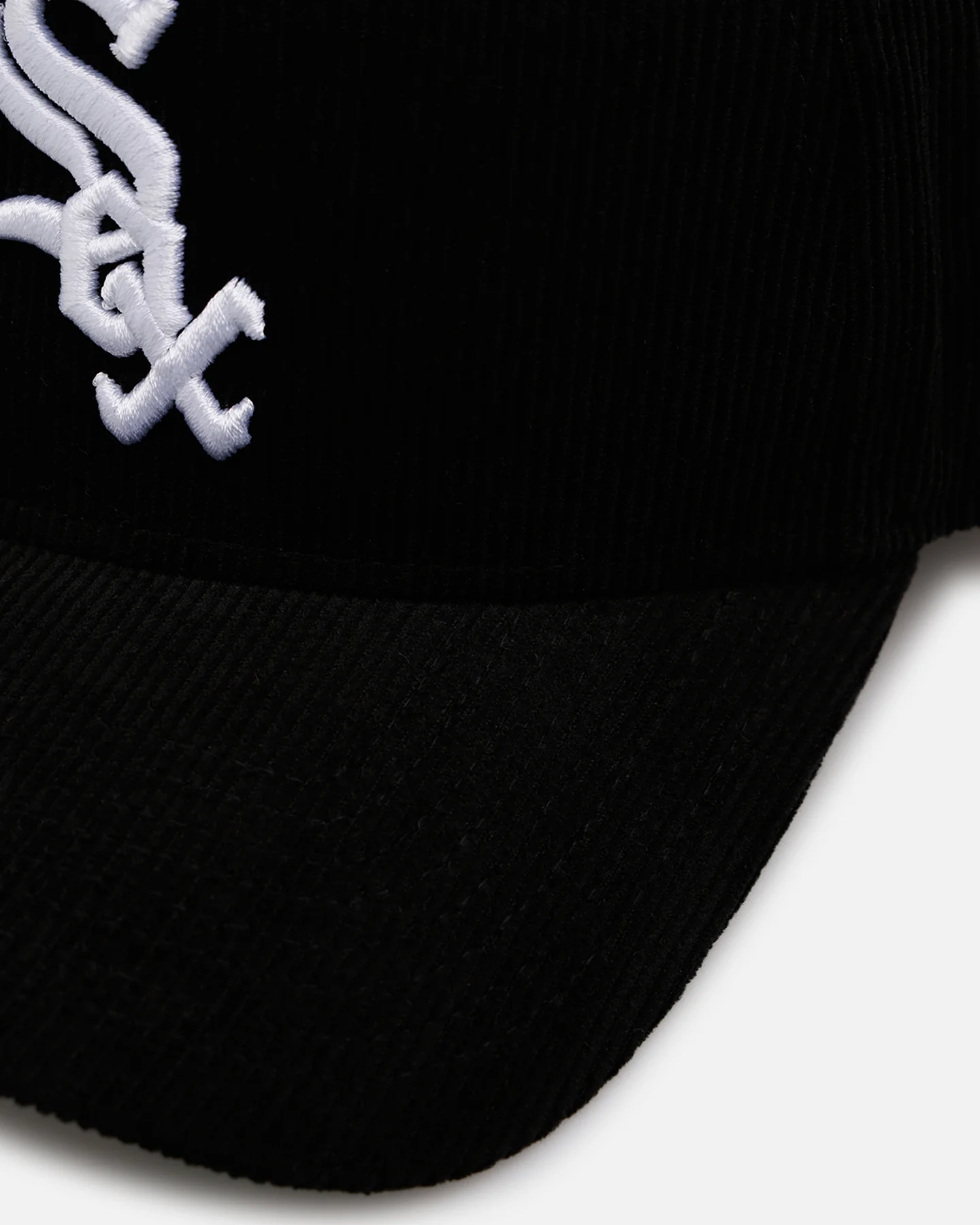 New Era Chicago White Sox 'Black Cord' 9FORTY A-Frame Corduroy Snapback Black - Image 2