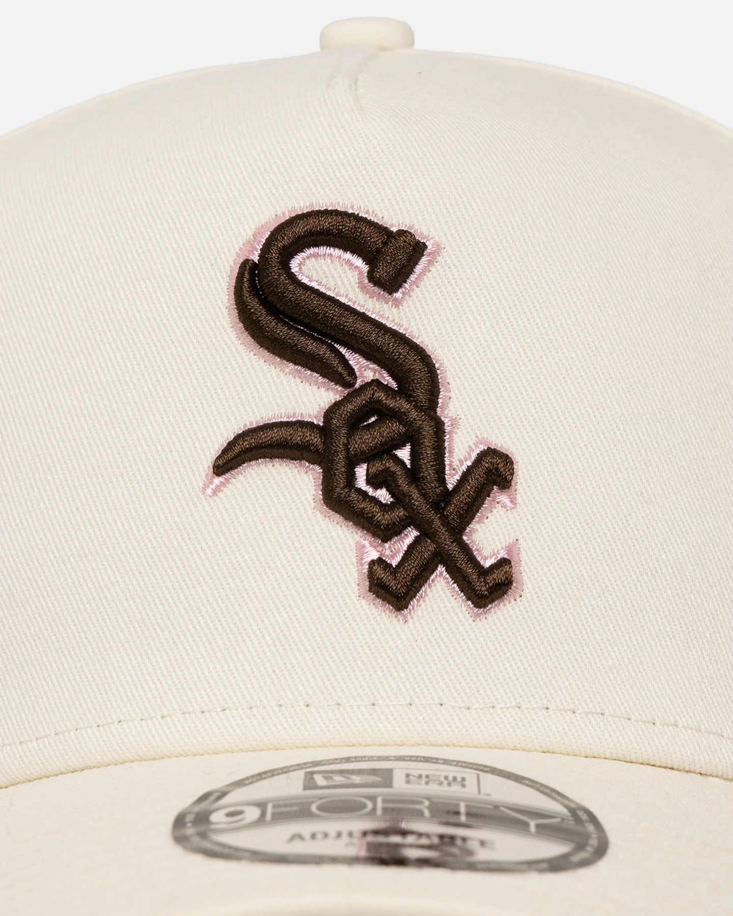 New Era Chicago White Sox 'Neapolitan Chrome' 9FORTY A-Frame Snapback Chrome/Pink Met - Image 5
