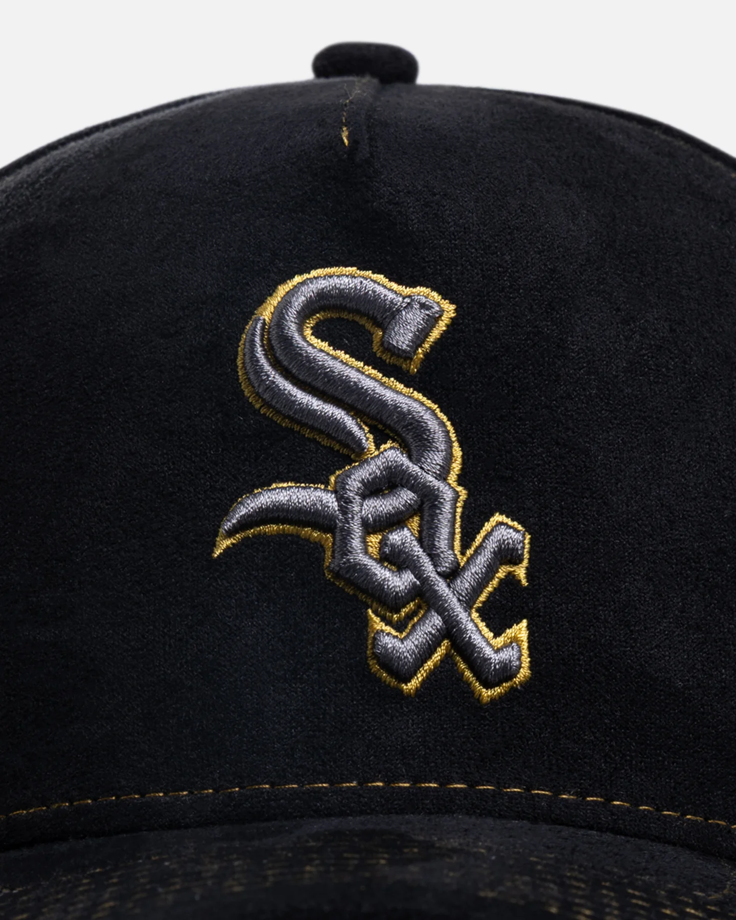 New Era Chicago White Sox 'Statement Suede 10 Year Anniversary' 9FORTY A-Frame Snapback Black Suede - Image 5