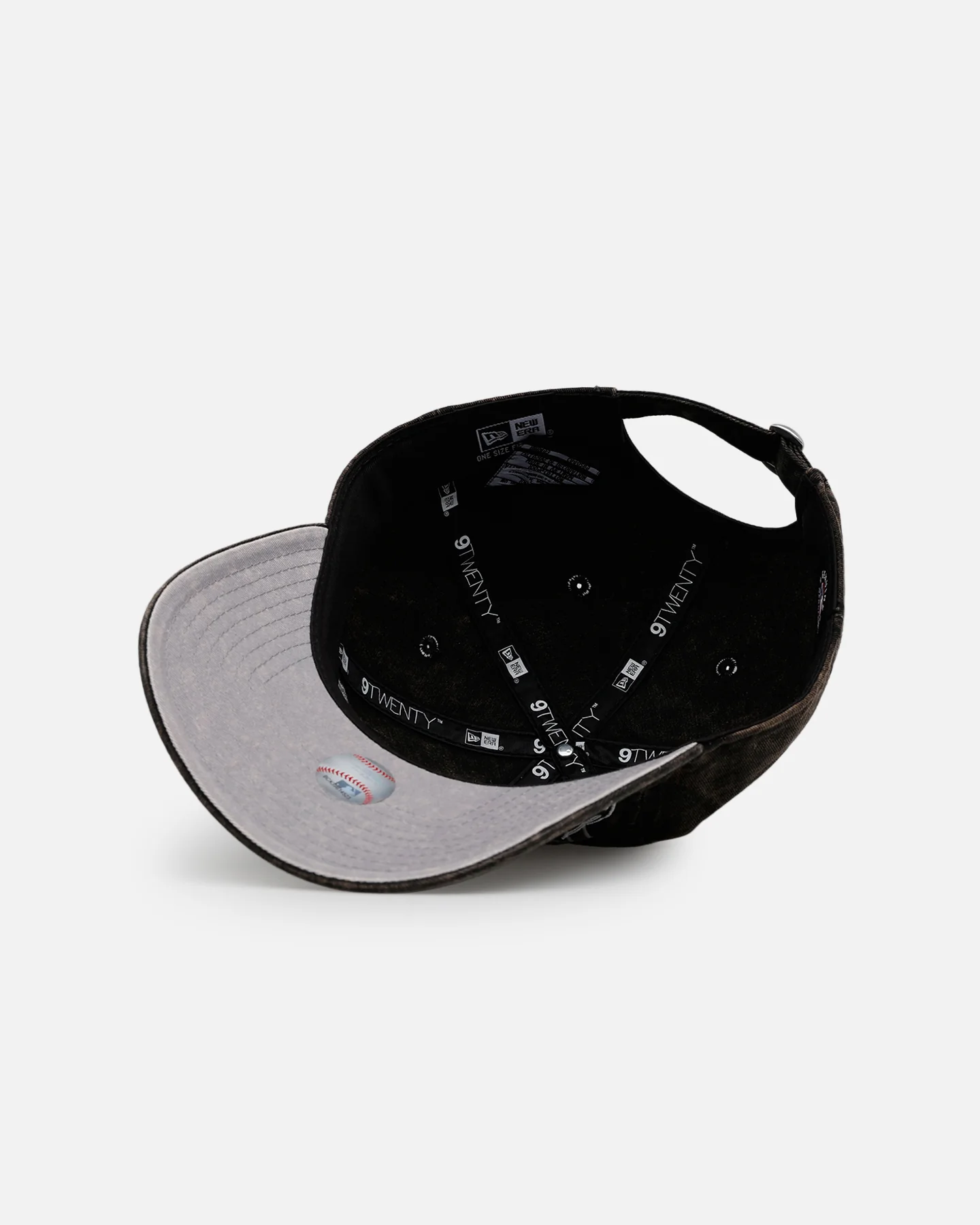 New Era Chicago White Sox 'Tribal' Classic Casual Strapback Washed Black - Image 6