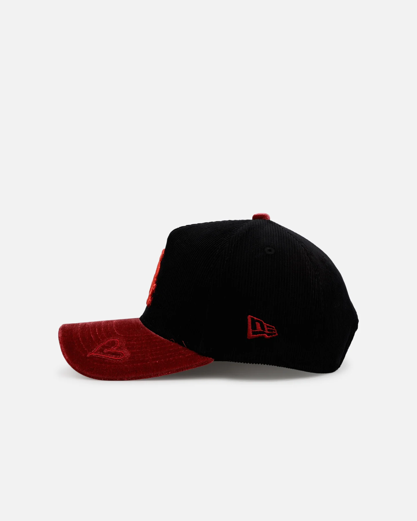 New Era Chicago White Sox 'Velvet Cord Certified Lover' 9FORTY A-Frame Premium Corduroy Snapback Black - Image 5