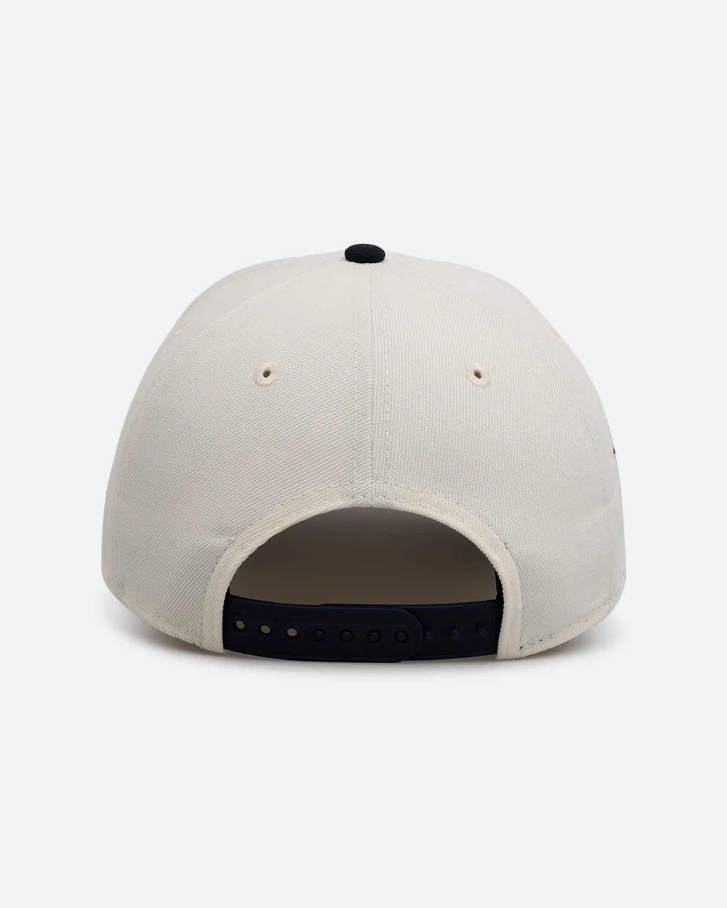 New Era Cleveland Guardians 'Team Color Visor' 9FORTY A-Frame Snapback Chrome/Official Team Color - Image 2