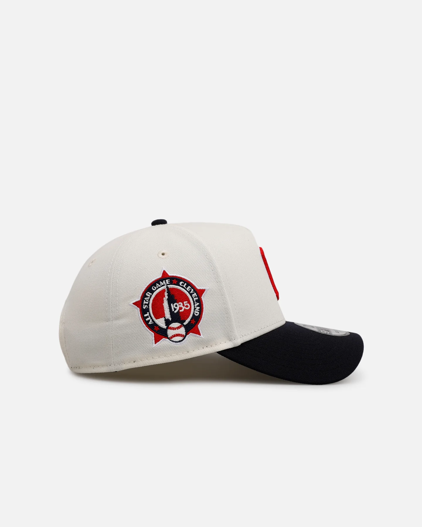 New Era Cleveland Guardians 'Team Color Visor' 9FORTY A-Frame Snapback Chrome/Official Team Color - Image 3