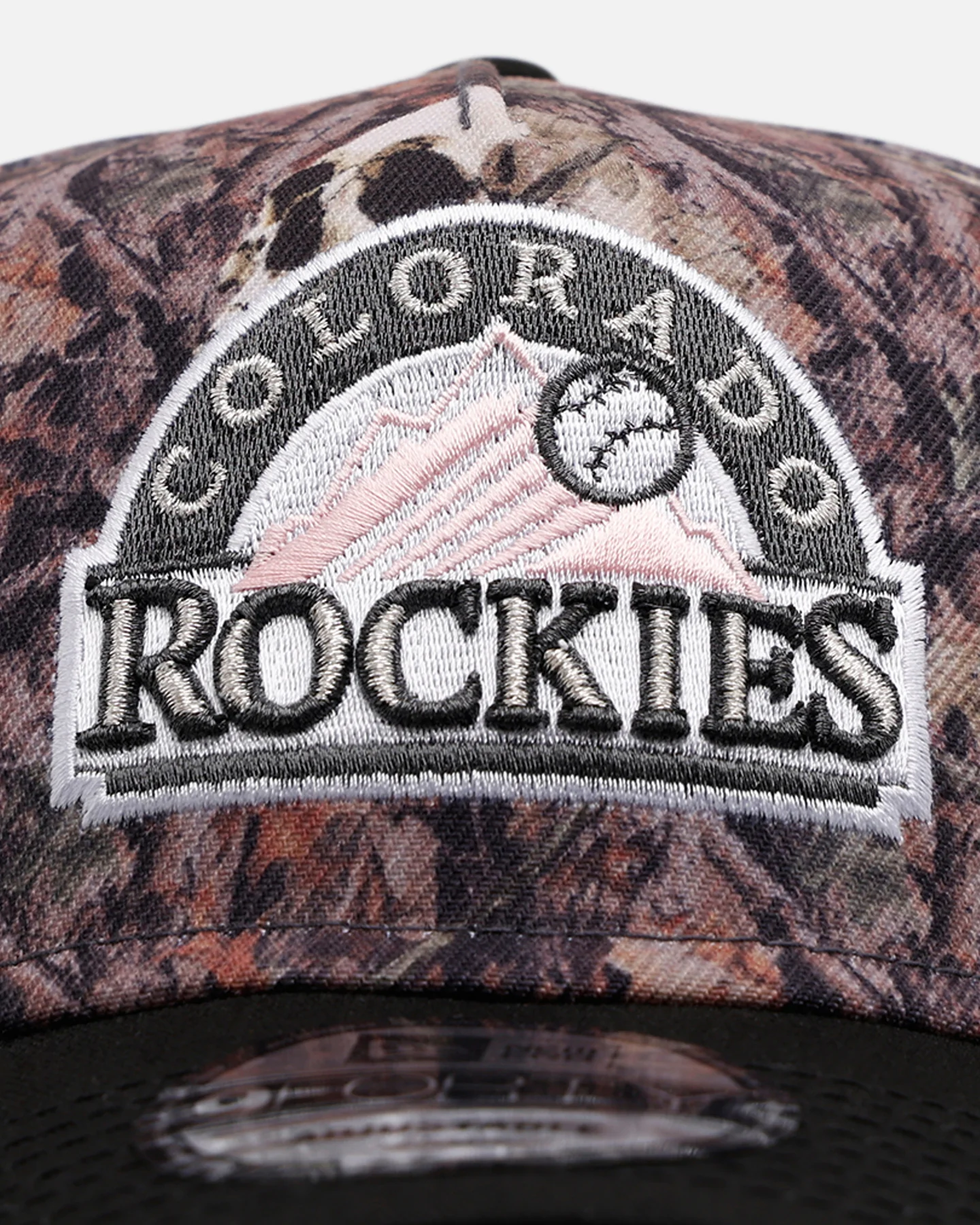 New Era Colorado Rockies 'Camo Skulls' 9FORTY A-Frame Snapback Camo - Image 5