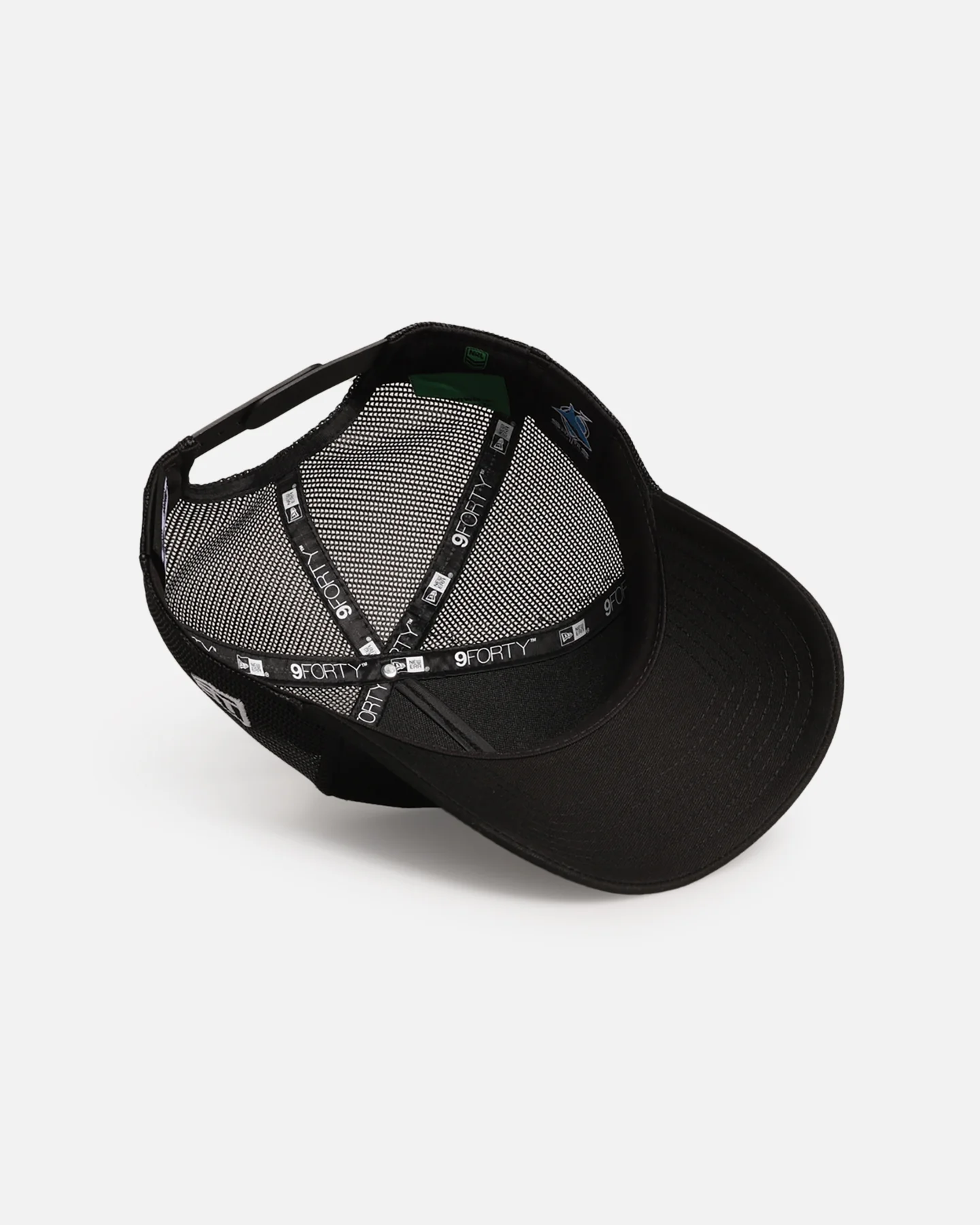 New Era Cronulla Sutherland Sharks 'NRL Mesh Crown' 9FORTY A-Frame Trucker Snapback Black - Image 6