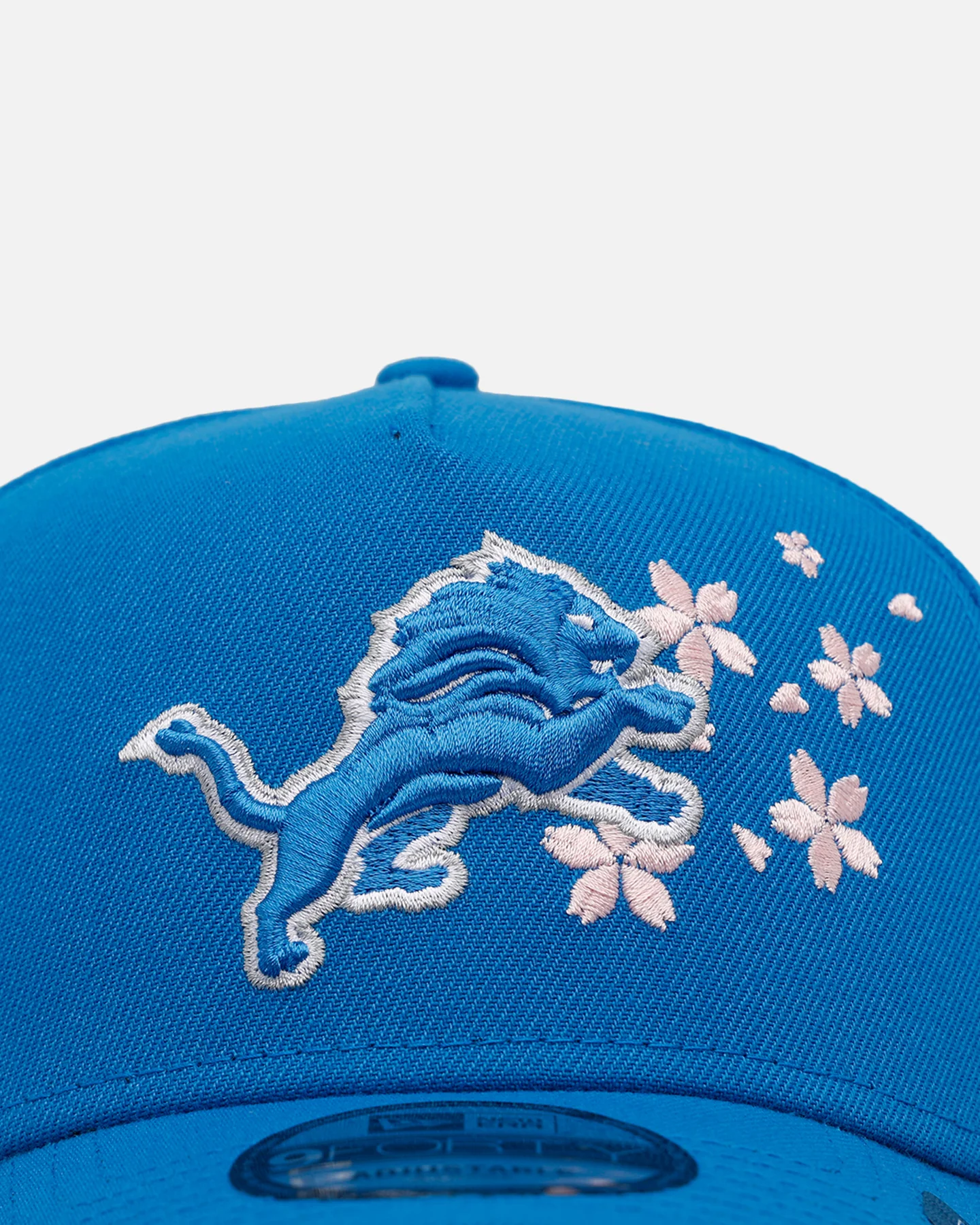 New Era Detroit Lions 'Cherry Blossoms' 9FORTY A-Frame Snapback Official Team Color - Image 5