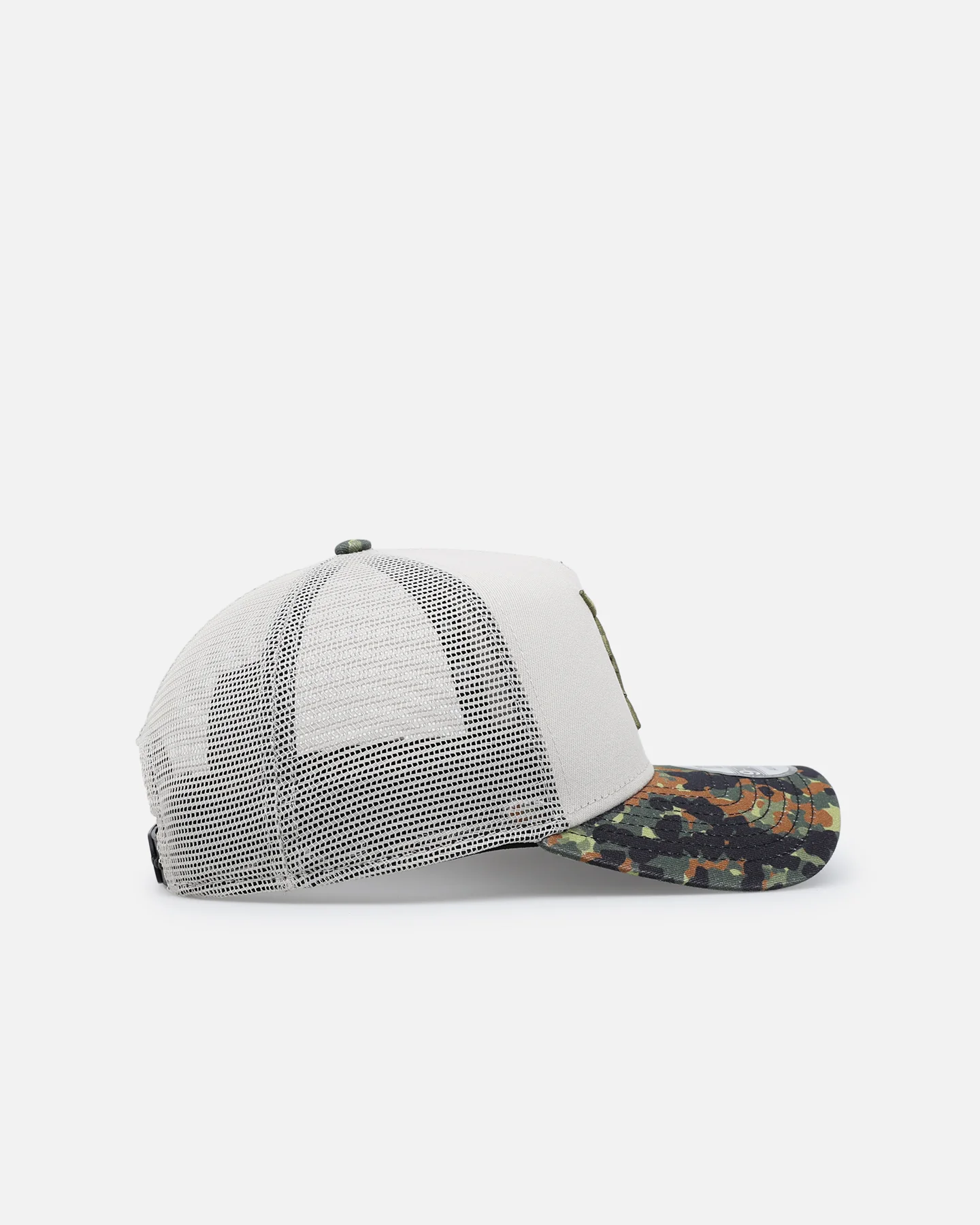New Era Detroit Tigers "Camo Visor" 9FORTY A-Frame Trucker Snapback Stone/Olive - Image 3