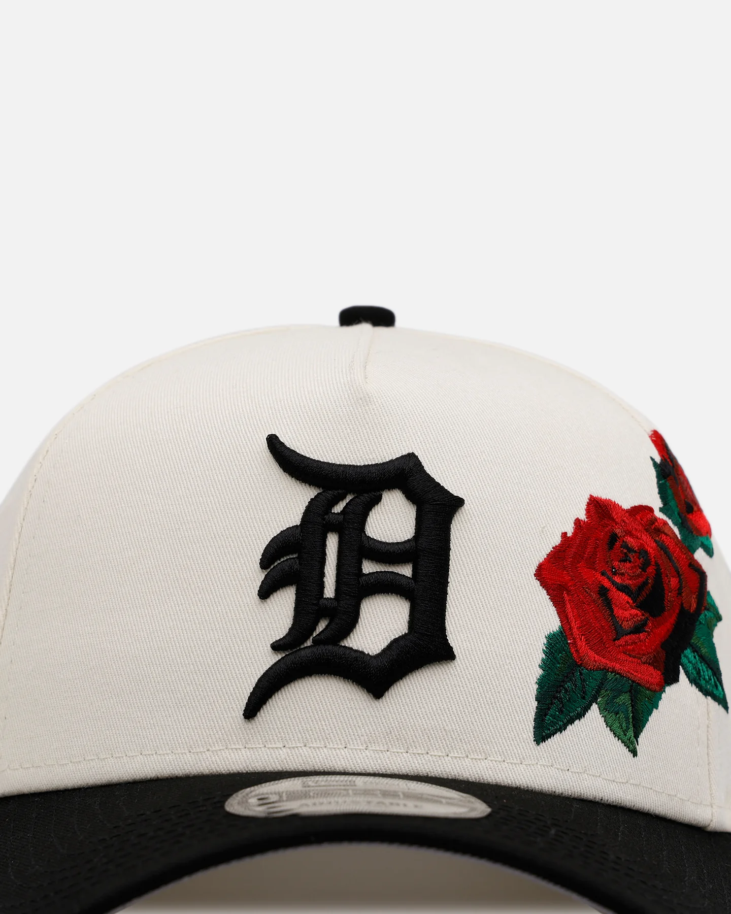 New Era Detroit Tigers 'Chrome Black Roses' 9FORTY A-Frame Snapback Chrome/Black - Image 5