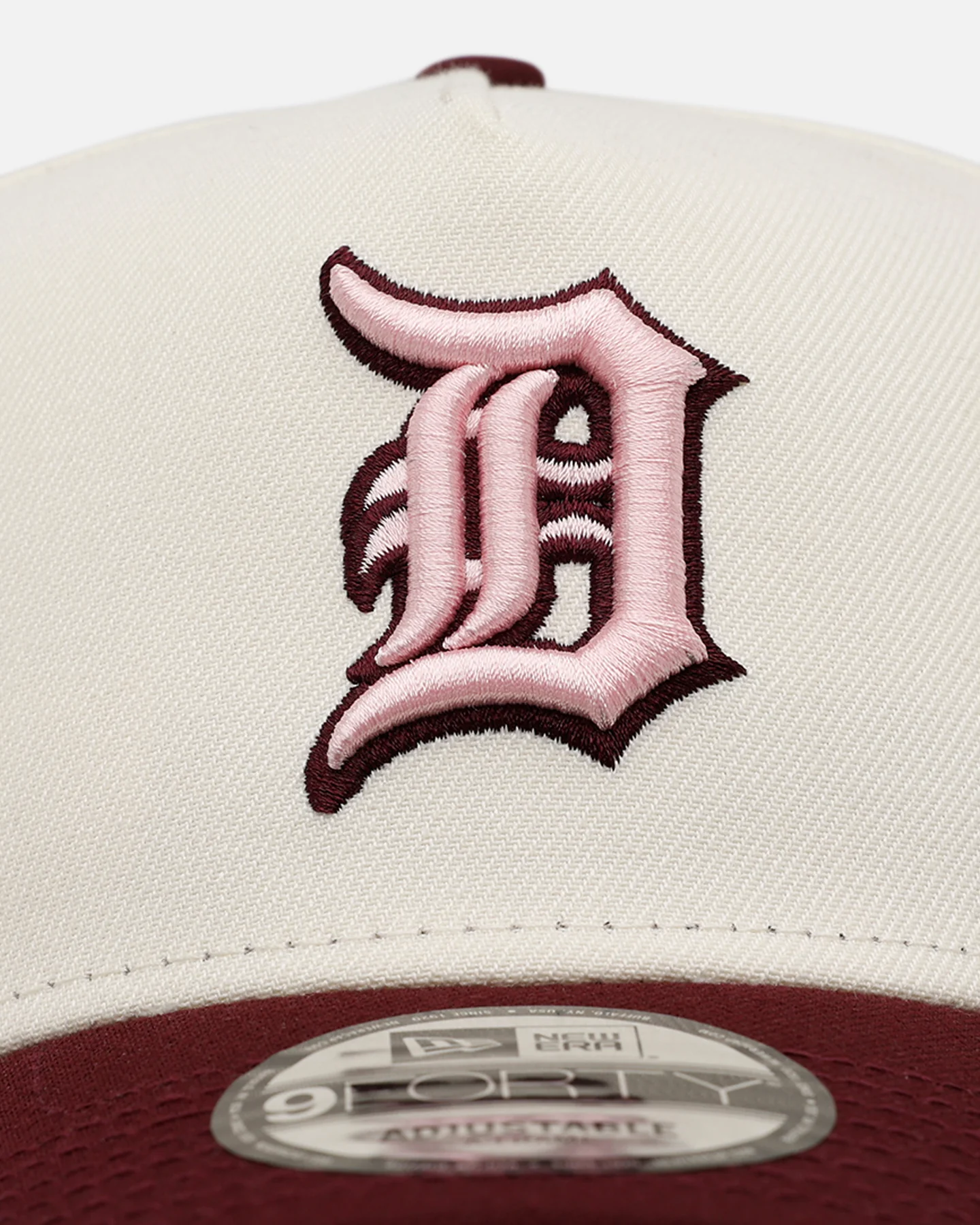 New Era Detroit Tigers 'Lover's Club 2.0' 9FORTY A-Frame Snapback Chrome - Image 5