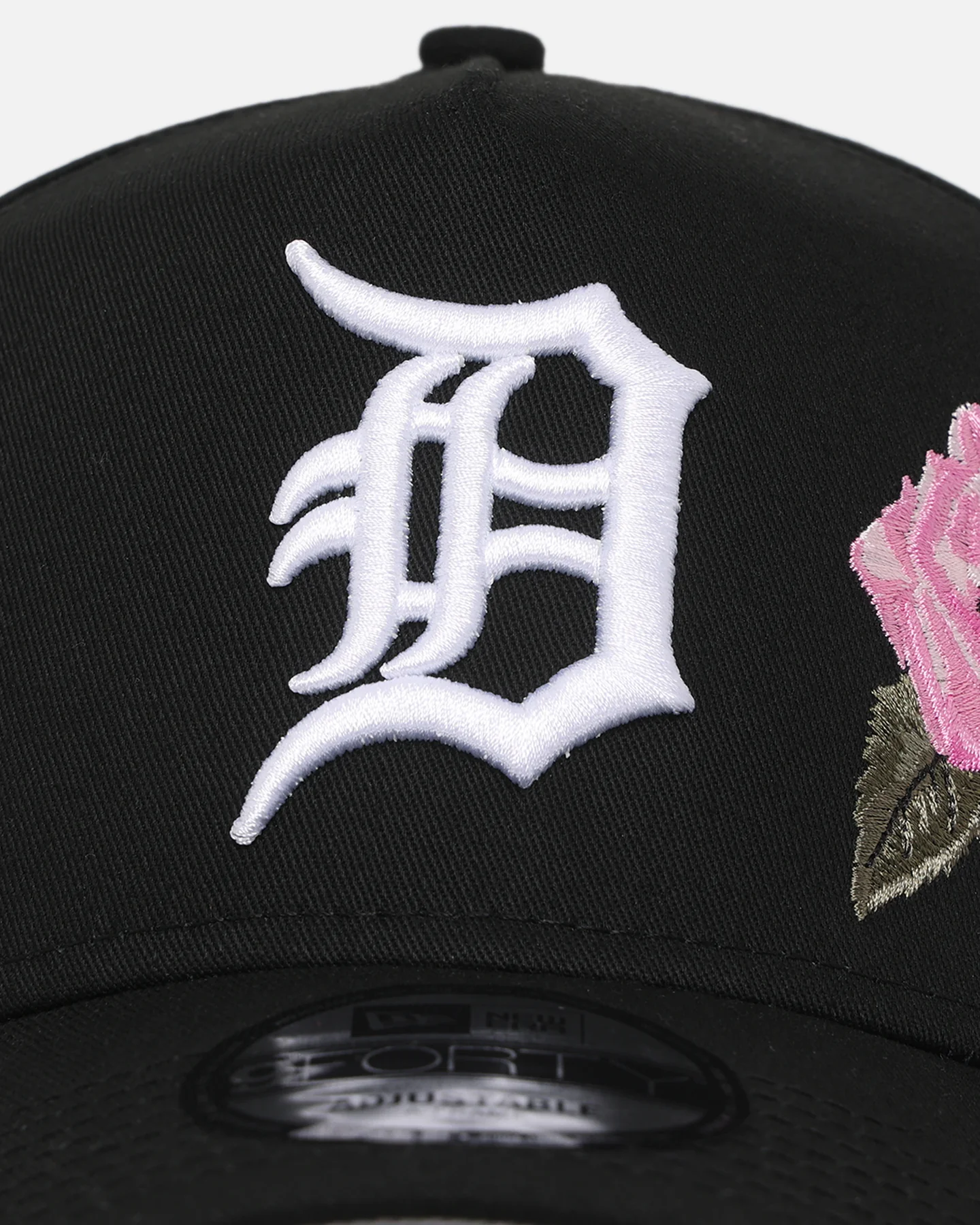 New Era Detroit Tigers 'Pink Rose Embroidery' 9FORTY A-Frame Snapback Black/Pink - Image 5