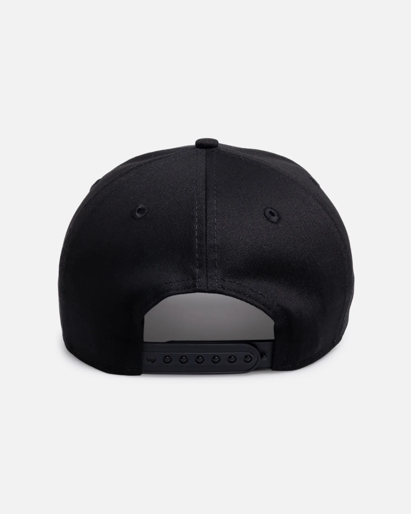 New Era Gold Coast Titans 'NRL Glow In The Dark' 9FORTY A-Frame Snapback Black - Image 3