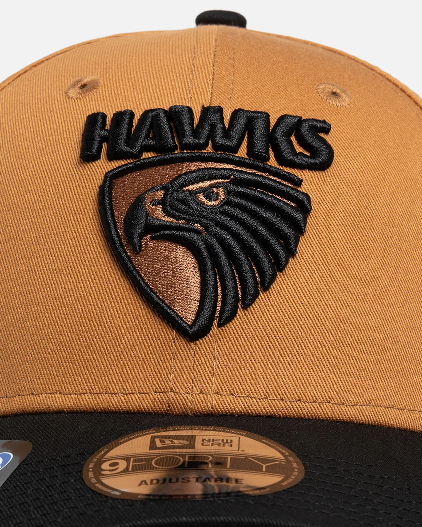 New Era Hawthorn Hawks 'AFL 2026' 9FORTY Strapback Med Beige - Image 5