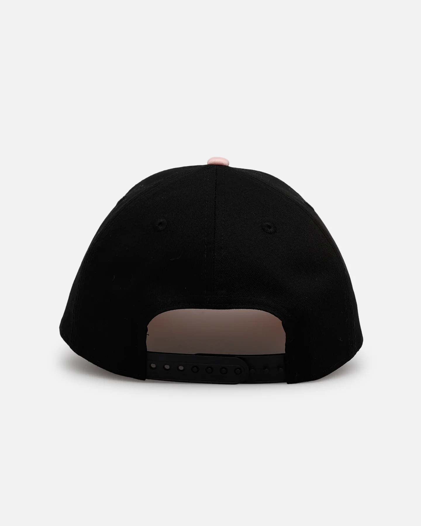 New Era Houston Astros 'Pink Satin Hearts 2.0' 9FORTY A-Frame Snapback Black/Pink - Image 2