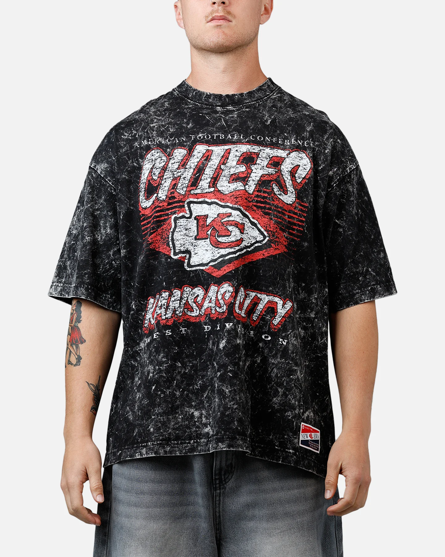 New Era Kansas City Chiefs Boxy Essentials T-Shirt Washed Black