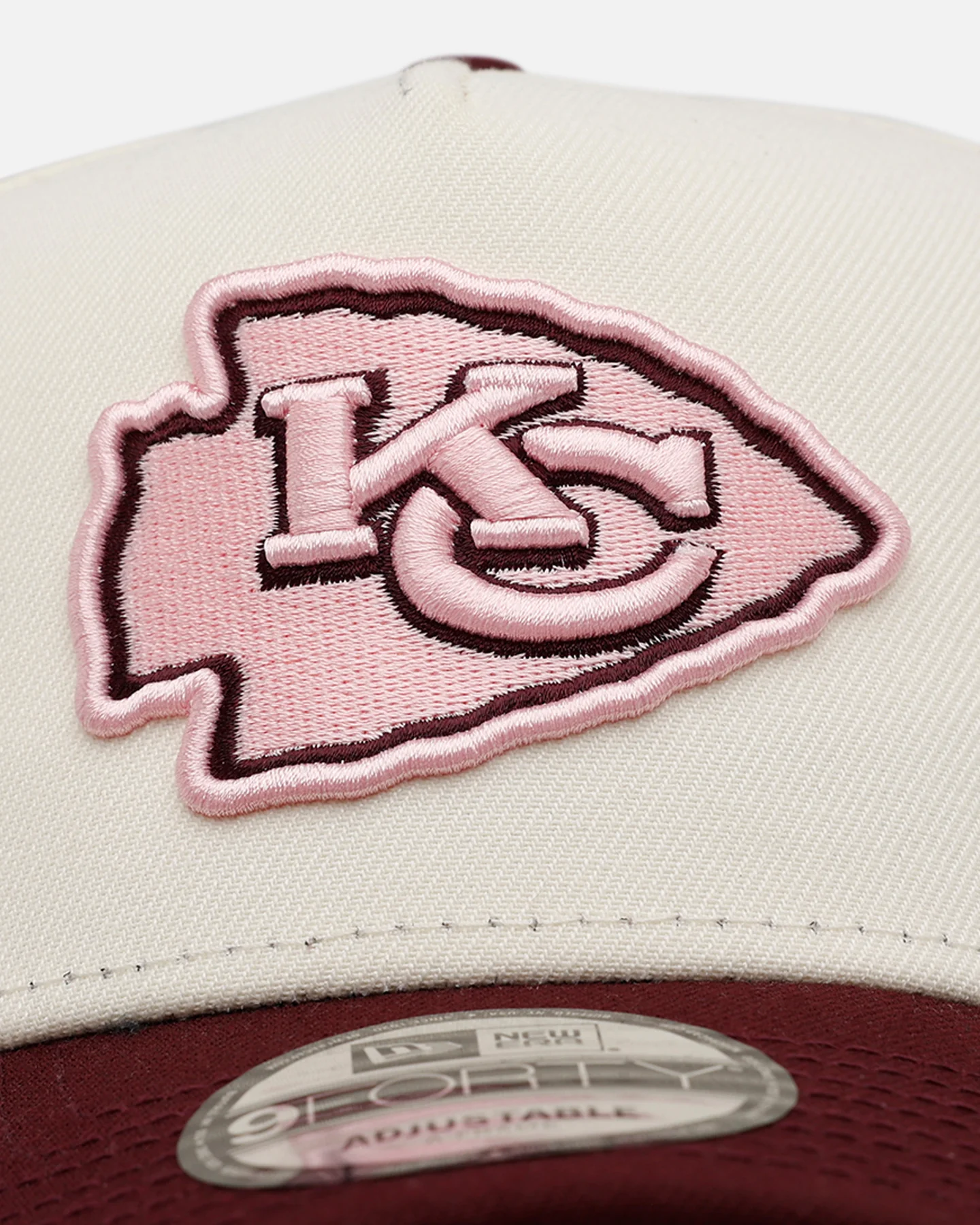 New Era Kansas City Chiefs 'Lover's Club 2.0' 9FORTY A-Frame Snapback Chrome - Image 5