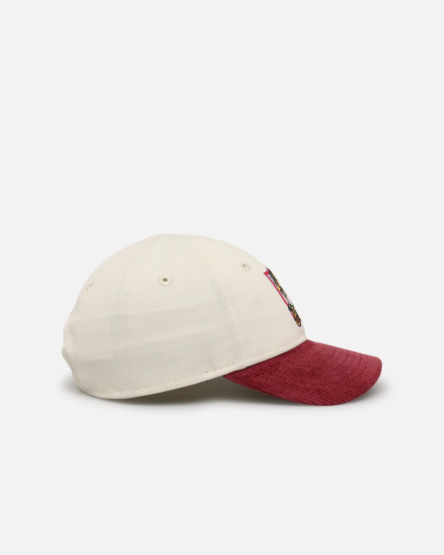 New Era Kids' Brisbane Broncos 'NRL Retro Corduroy logo' 9FORTY Strapback Chrome White - Image 3