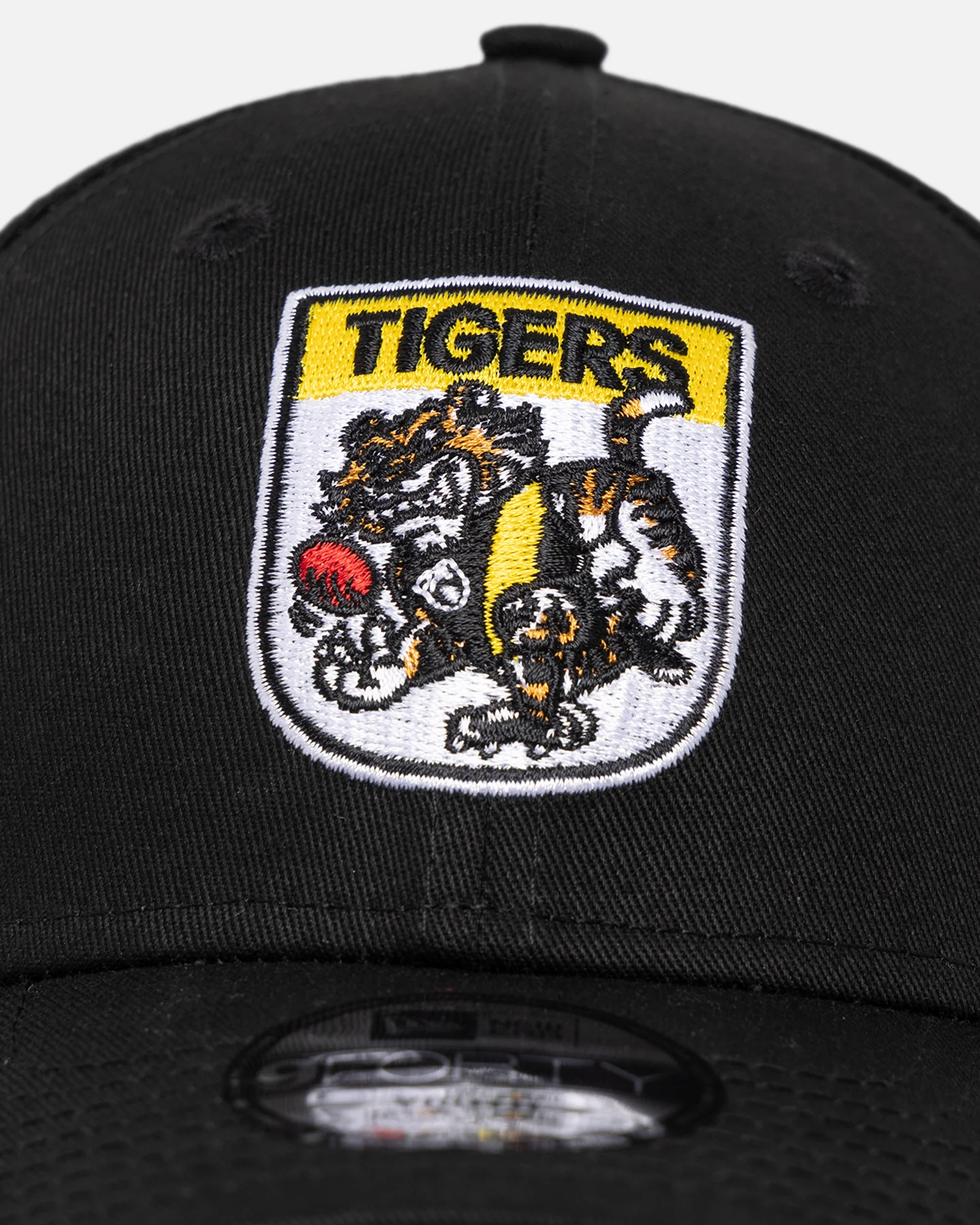 New Era Kids' Richmond Tigers 'AFL Retro Mascot' 9FORTY Strapback OTC - Image 5