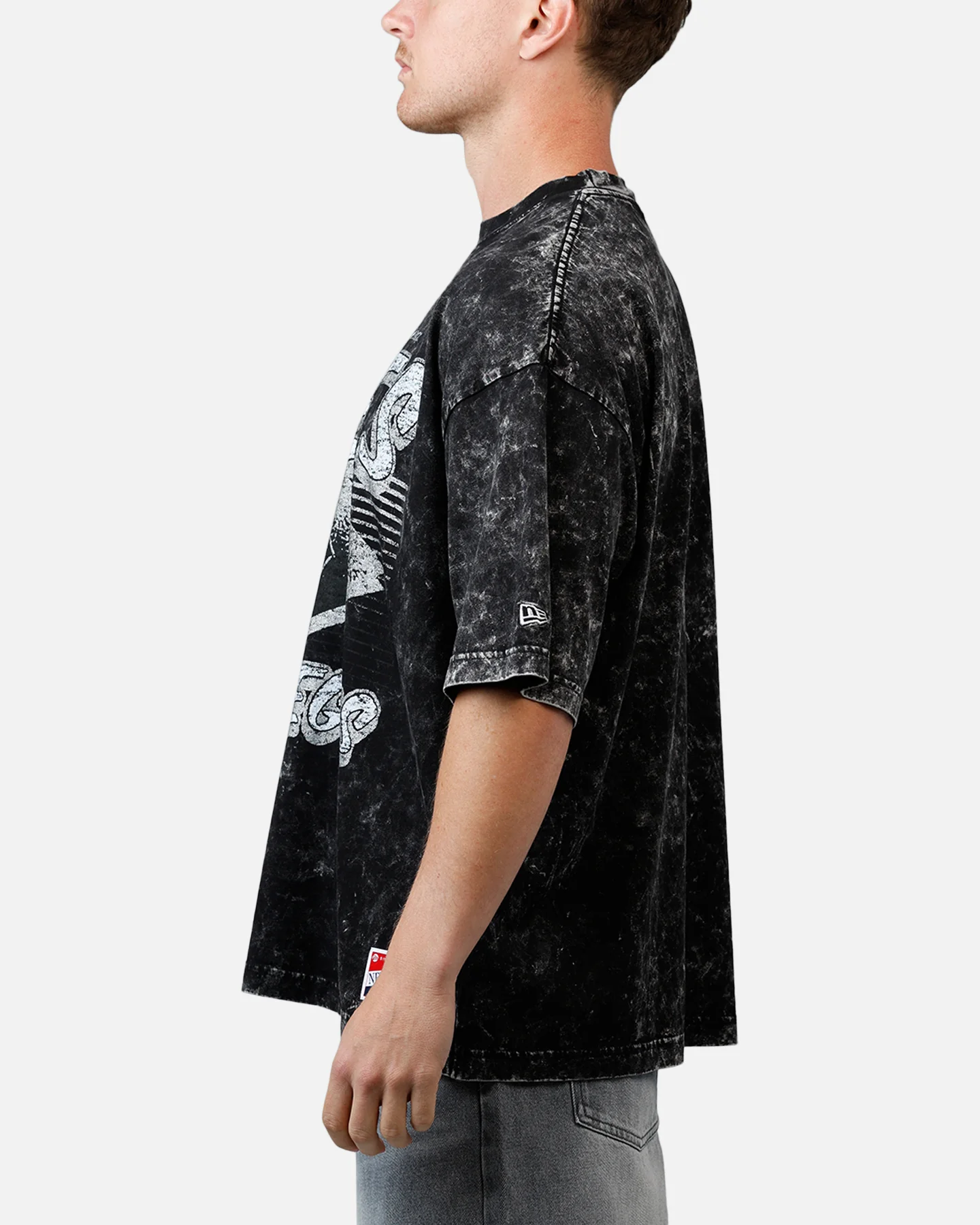 New Era Las Vegas Aces Boxy Essentials T-Shirt Washed Black - Image 5