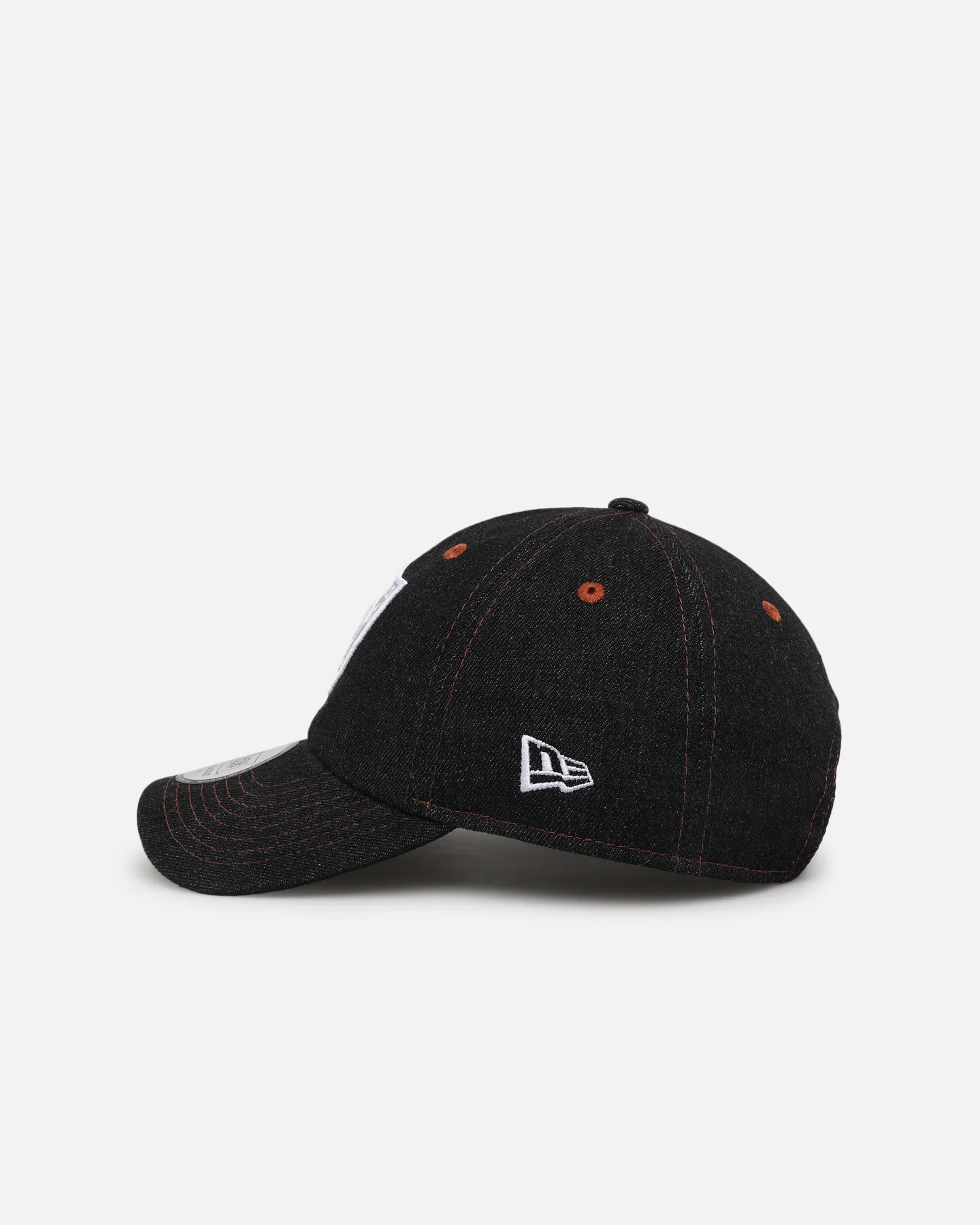 New Era Las Vegas Raiders "Black Denim" Classic Casual Strapback Black Denim/Rust Contrast - Image 6