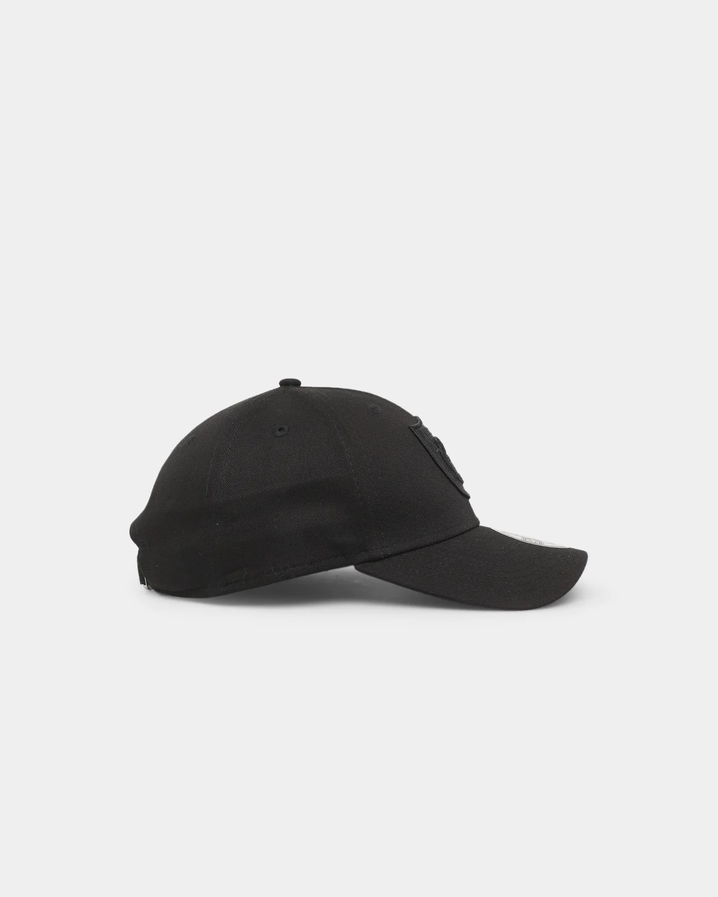 New Era Las Vegas Raiders 'Black On Black' 9FORTY Casual Strapback Black/Black - Image 4