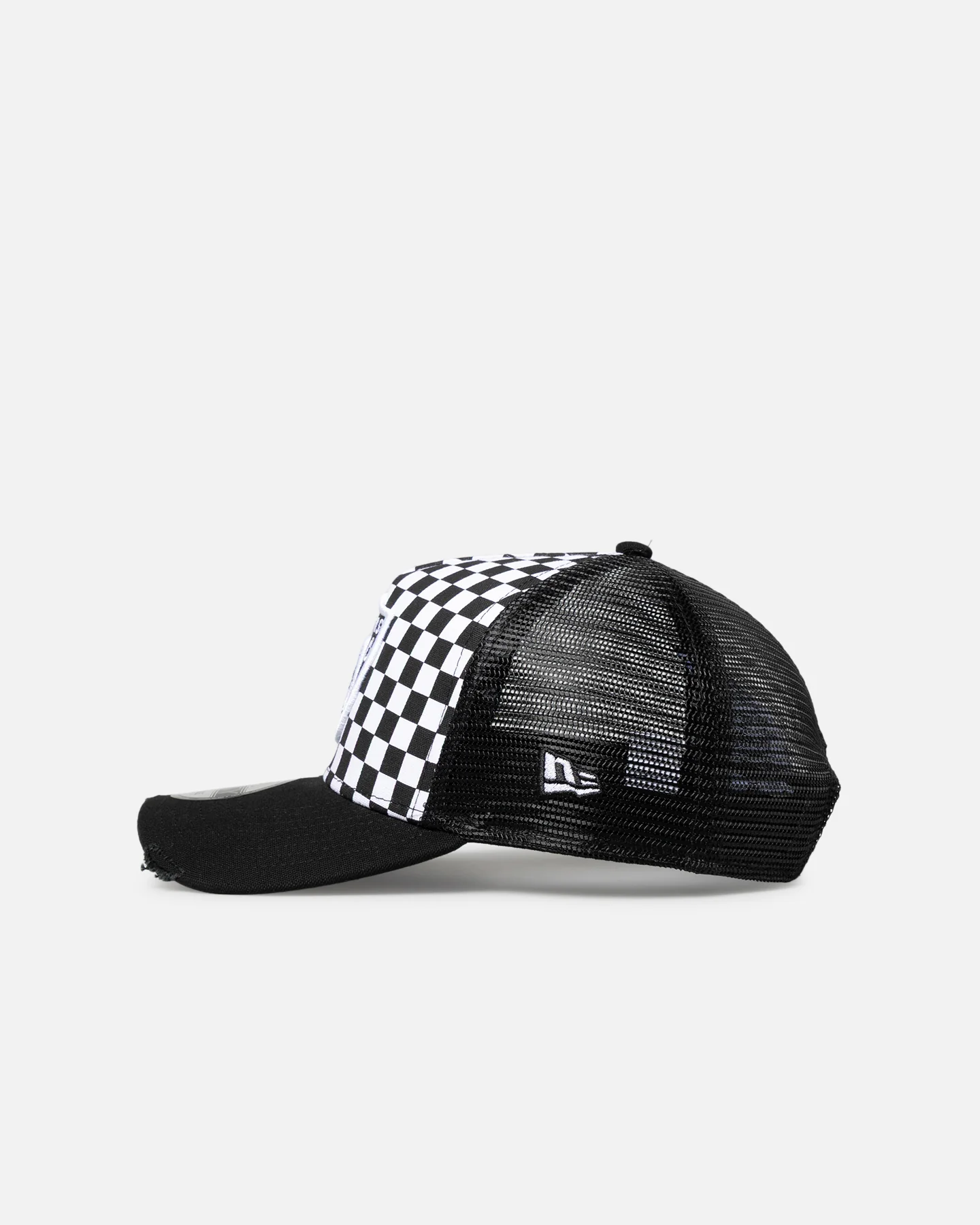 New Era Las Vegas Raiders 'Checker Trucker' 9FORTY A-Frame Trucker Snapback White - Image 4