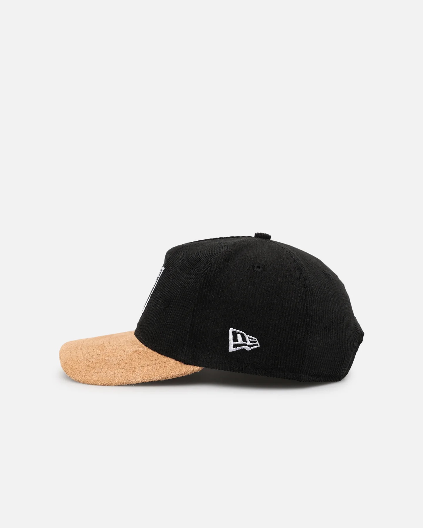 New Era Las Vegas Raiders 'Corduroy Suede' Pre-Curved Golfer Snapback  Washed Black - Image 5