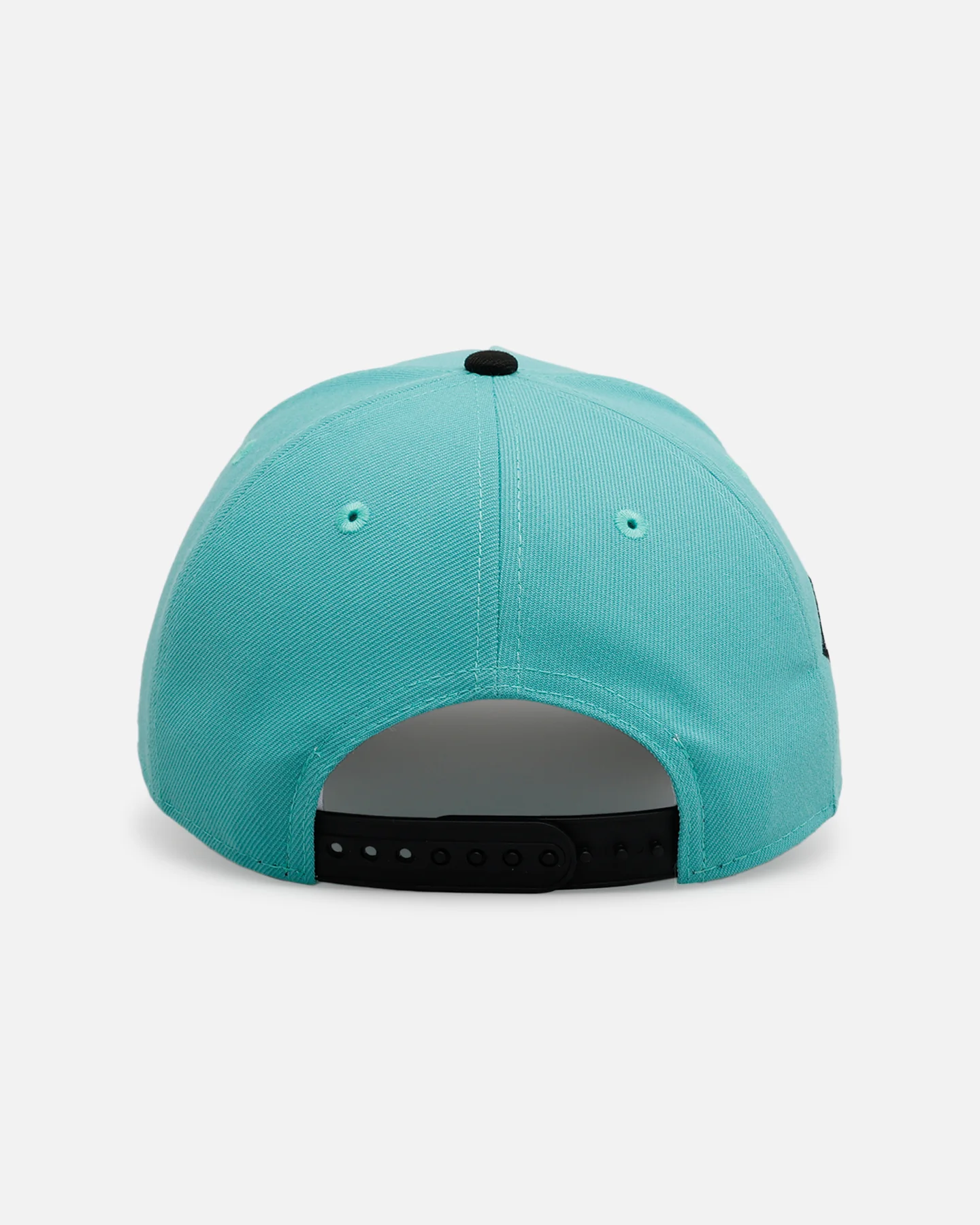 New Era Las Vegas Raiders 'Diamonds Are Forever' 9FORTY A-Frame Snapback Mint - Image 2