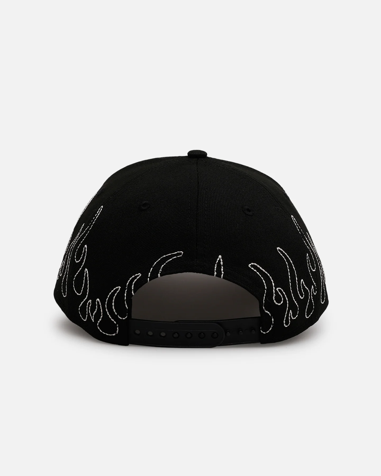 New Era Las Vegas Raiders 'Outline Flames' 9FORTY A-Frame Snapback Black - Image 2