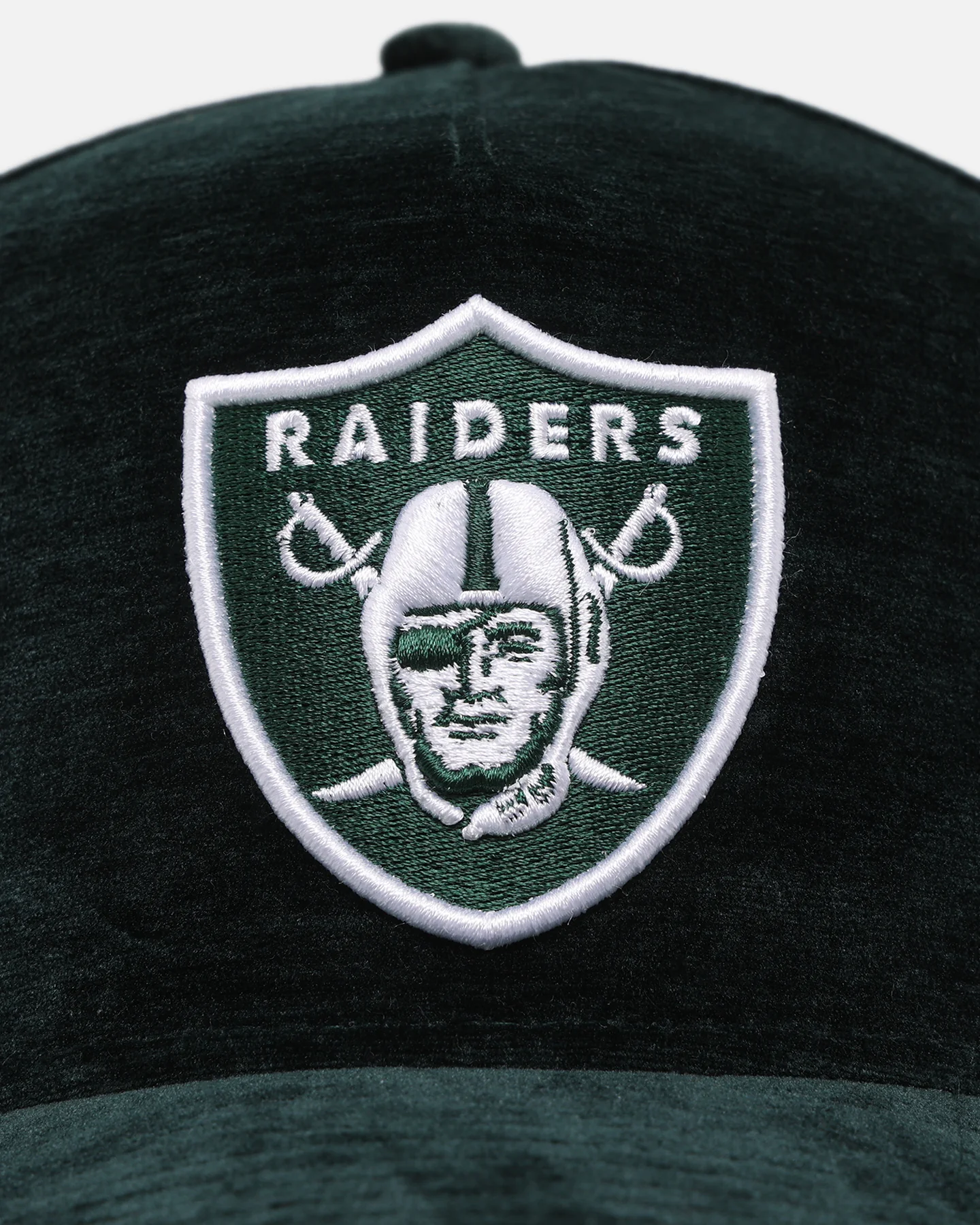 New Era Las Vegas Raiders 'Plush Chenille' 9FORTY A-Frame Snapback Dark Green - Image 5