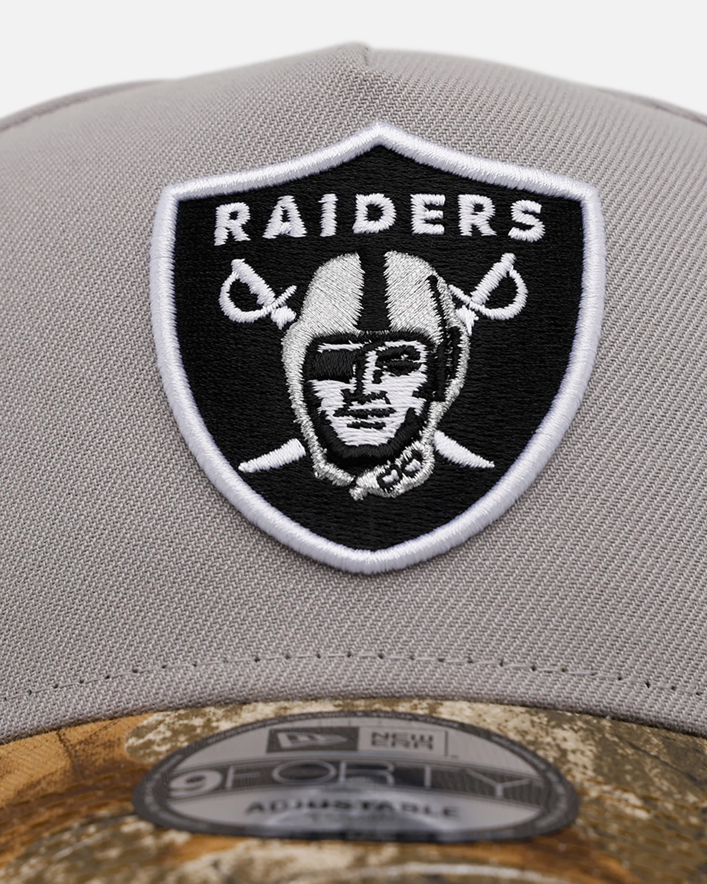 New Era Las Vegas Raiders 'Realtree Visor' 9FORTY A-Frame Snapback Official Team Color - Image 5