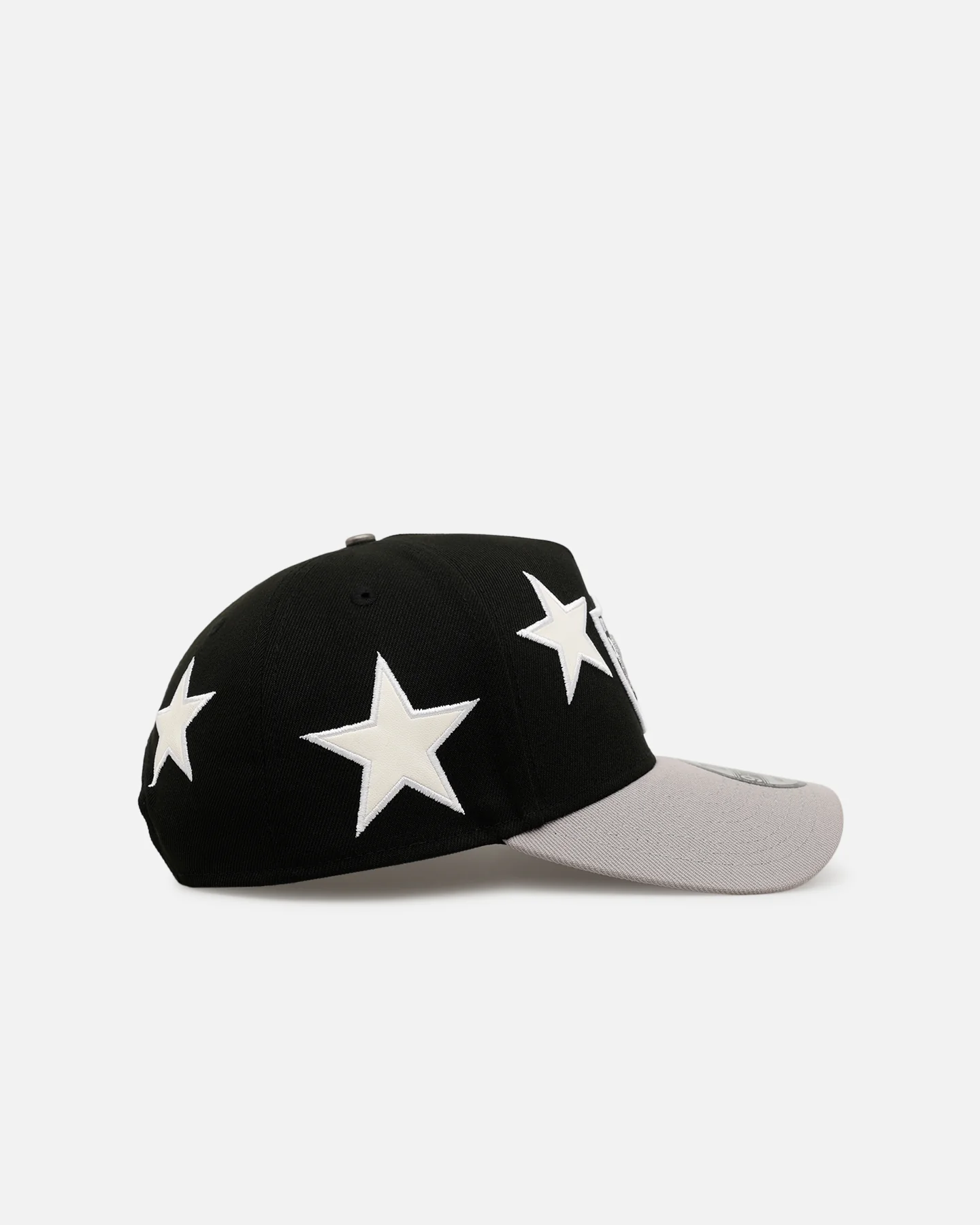 New Era Las Vegas Raiders 'Stars' 9FORTY A-Frame Snapback Black/Grey - Image 3
