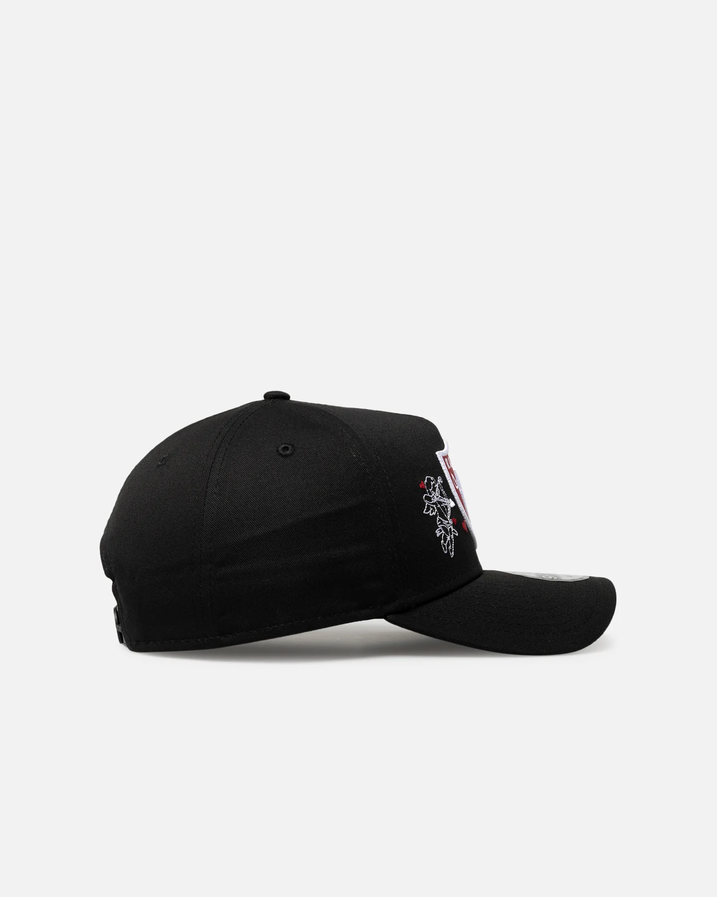 New Era Las Vegas Raiders 'Valentines Day' 9FORTY A-Frame Snapback Black - Image 3