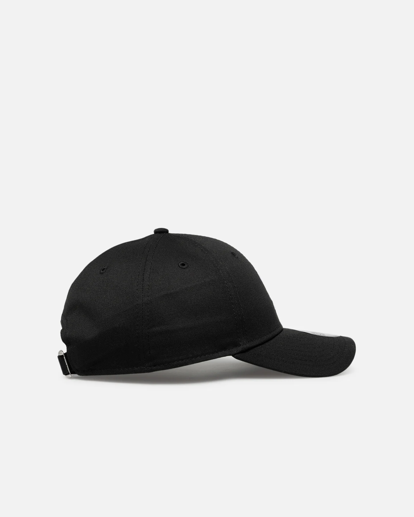 New Era Liverpool FC 9FORTY Core Casual Strapback Black - Image 3