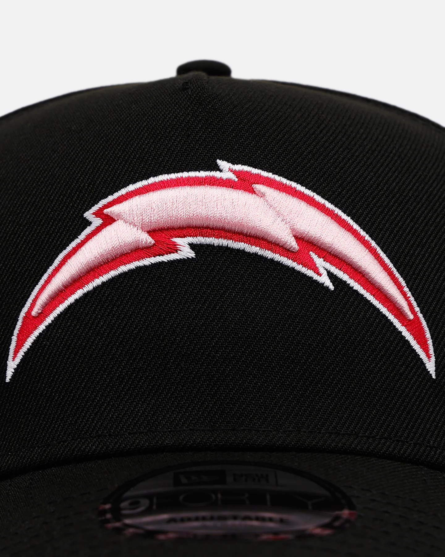 New Era Los Angeles Chargers 'Black And Pink' 9FORTY A-Frame Snapback Black/Pink - Image 5