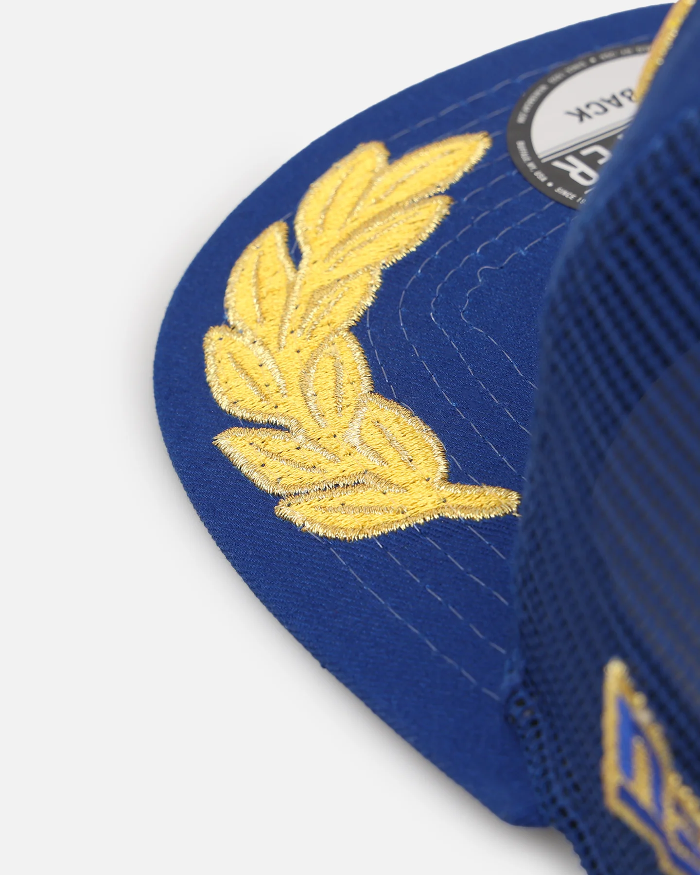 New Era Los Angeles Chargers 'Podium Collection' Pre-Curved Golfer Trucker Snapback Light Royal/Metallic Gold - Image 2