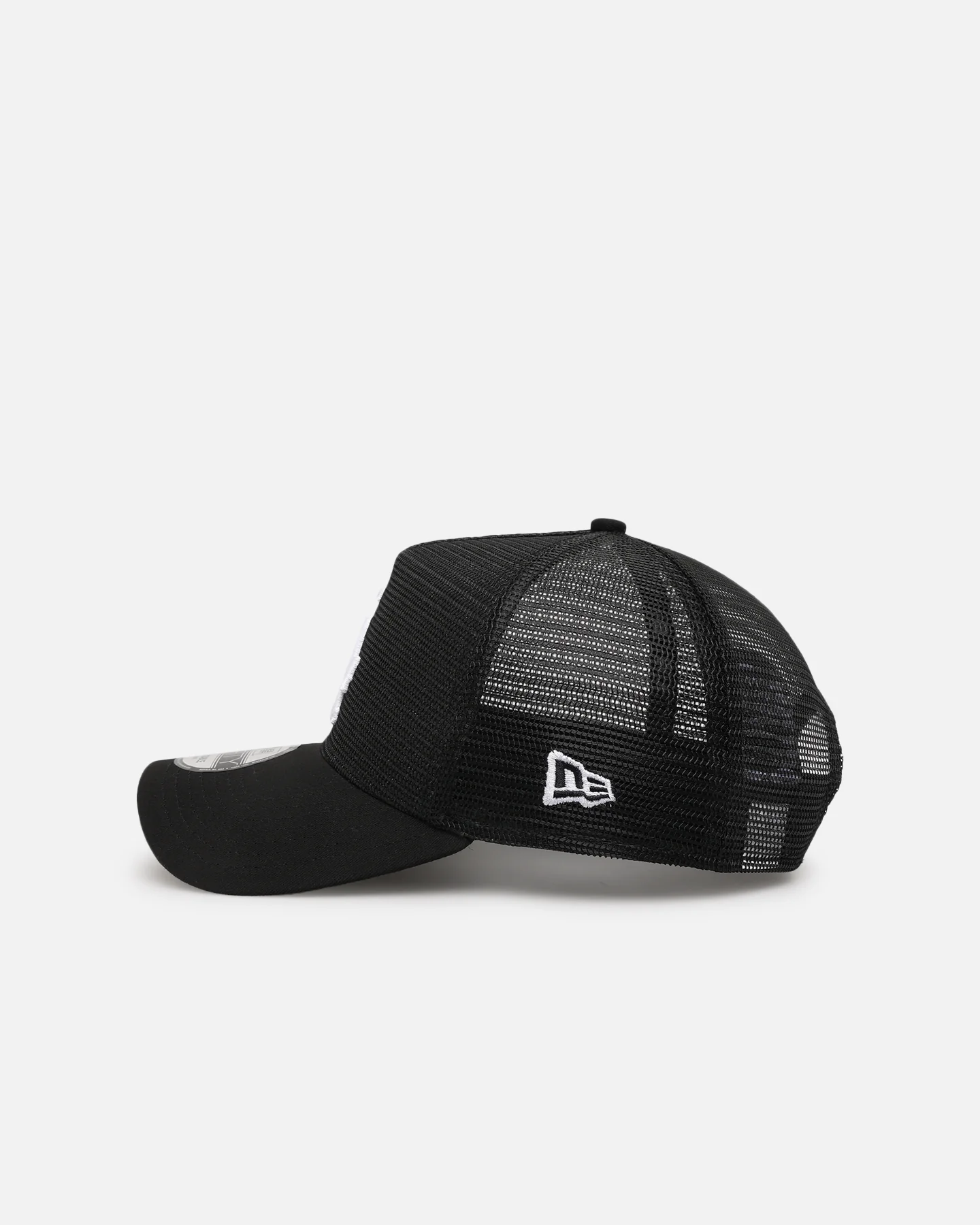 New Era Los Angeles Dodgers 'Black All Over Mesh' 9FORTY A-Frame Trucker Snapback Black Rigid/Black - Image 4