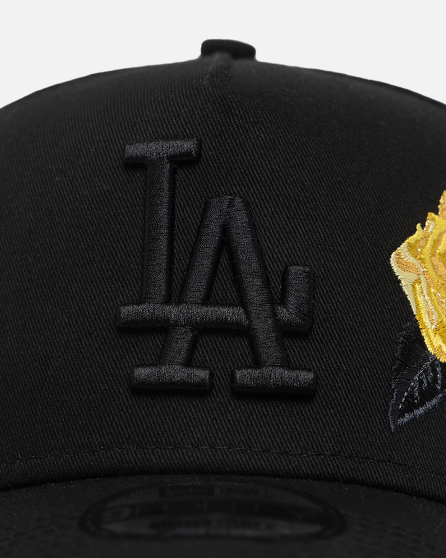 New Era Los Angeles Dodgers 'Gold Rose Embroidery' 9FORTY A-Frame Snapback Black/Gold - Image 5