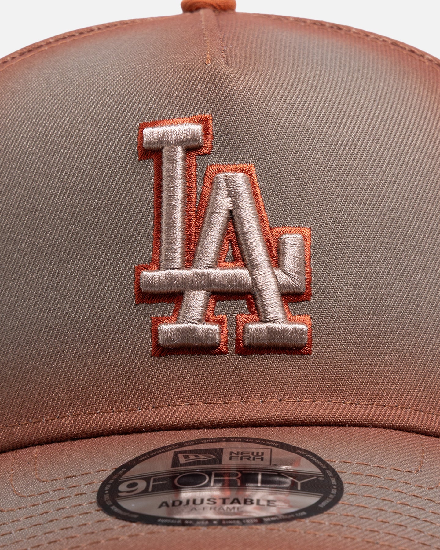 New Era Los Angeles Dodgers 'Gradient Edge' 9FORTY A-Frame Snapback Camel - Image 5