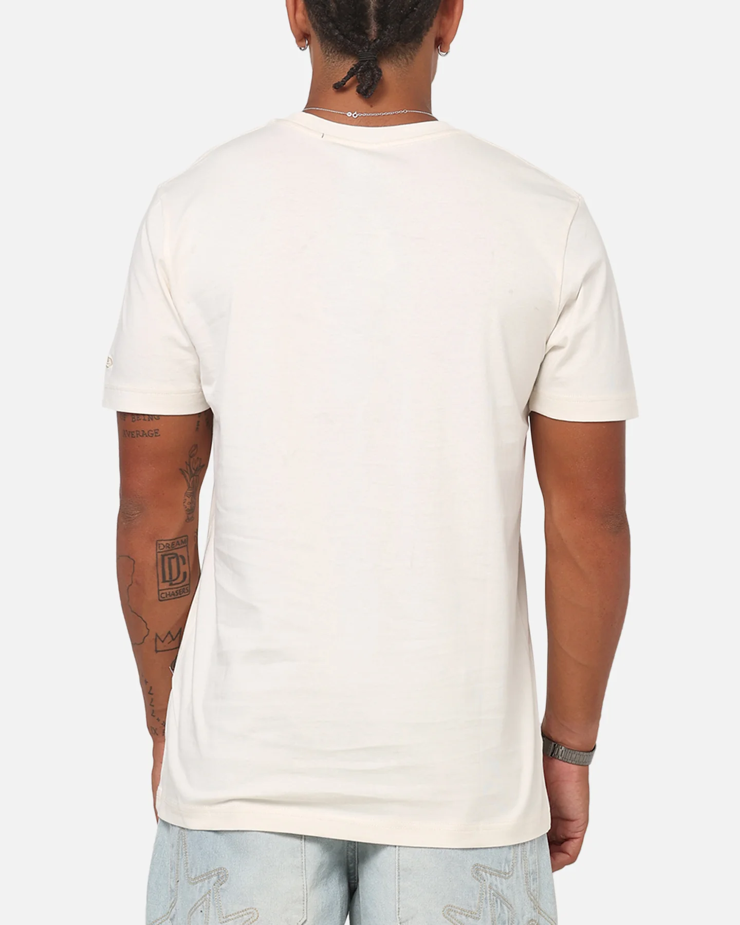 New Era Los Angeles Dodgers 'Looney Tunes' Daffy Duck T-Shirt Light Beige - Image 3