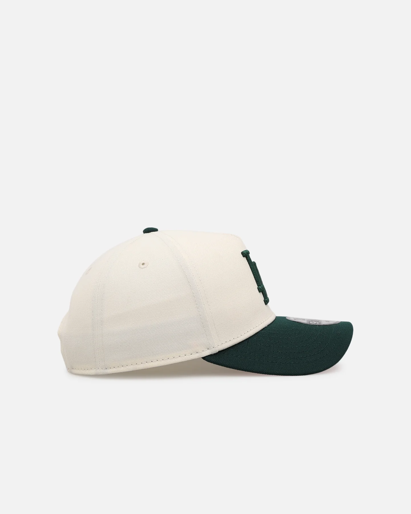 New Era Los Angeles Dodgers 'Pink Satin Hearts Green' 9FORTY A-Frame Snapback Chrome/Dark Green - Image 3