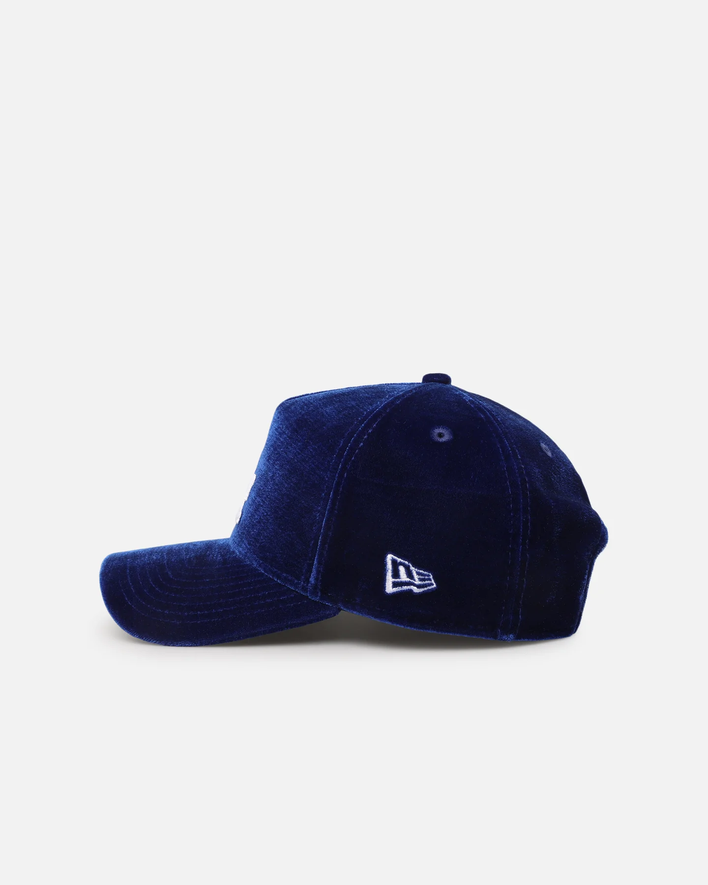 New Era Los Angeles Dodgers 'Velvet Official Team Color' 9FORTY A-Frame Snapback Blue - Image 4