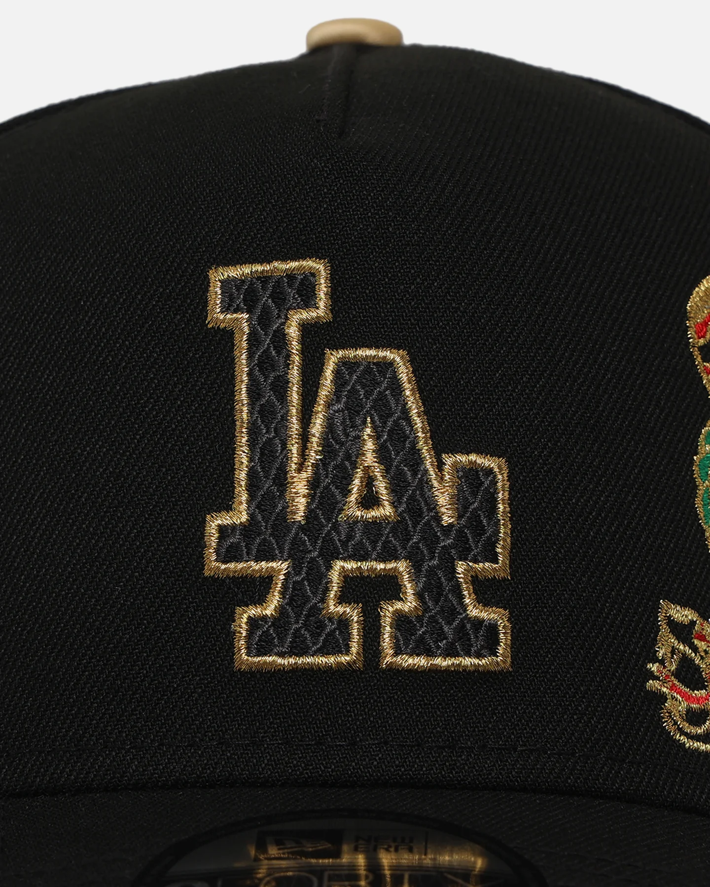 New Era Los Angeles Dodgers 'Year Of The Snake' 9FORTY A-Frame Snapback Black/Gold - Image 5