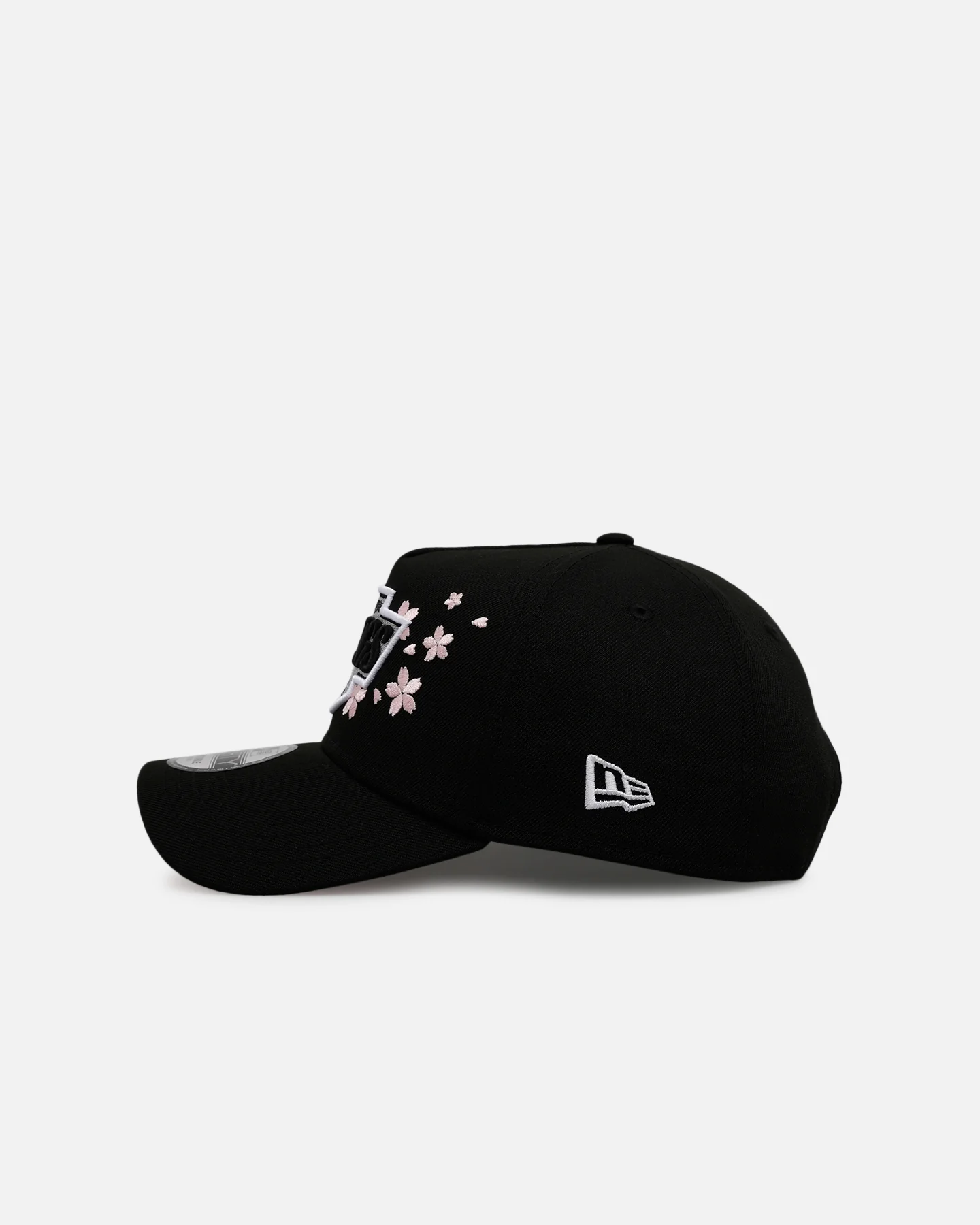 New Era Los Angeles Kings 'Cherry Blossoms' 9FORTY A-Frame Snapback Official Team Color - Image 4