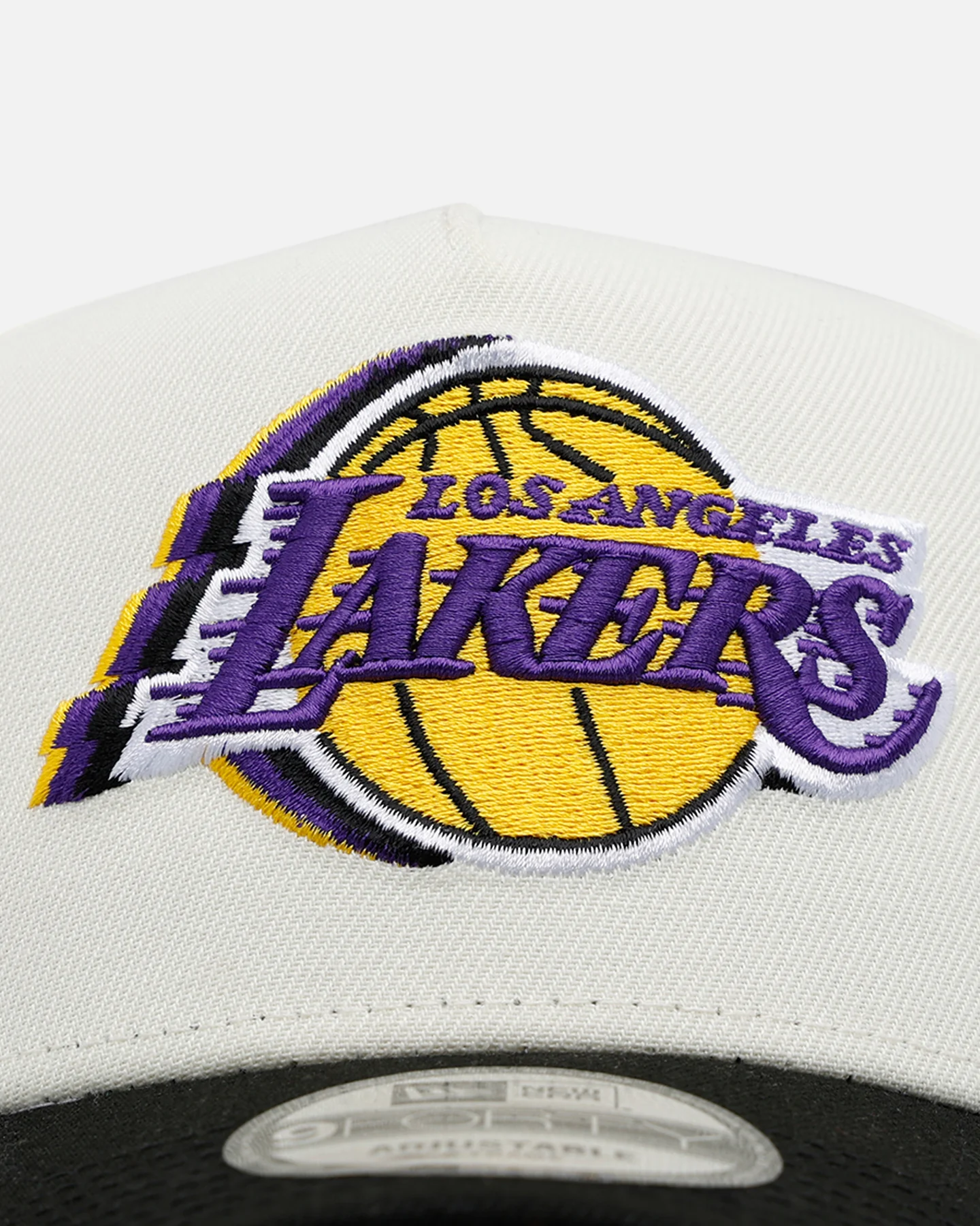 New Era Los Angeles Lakers 'Cascade' 9FORTY A-Frame Snapback Chrome/Black - Image 5
