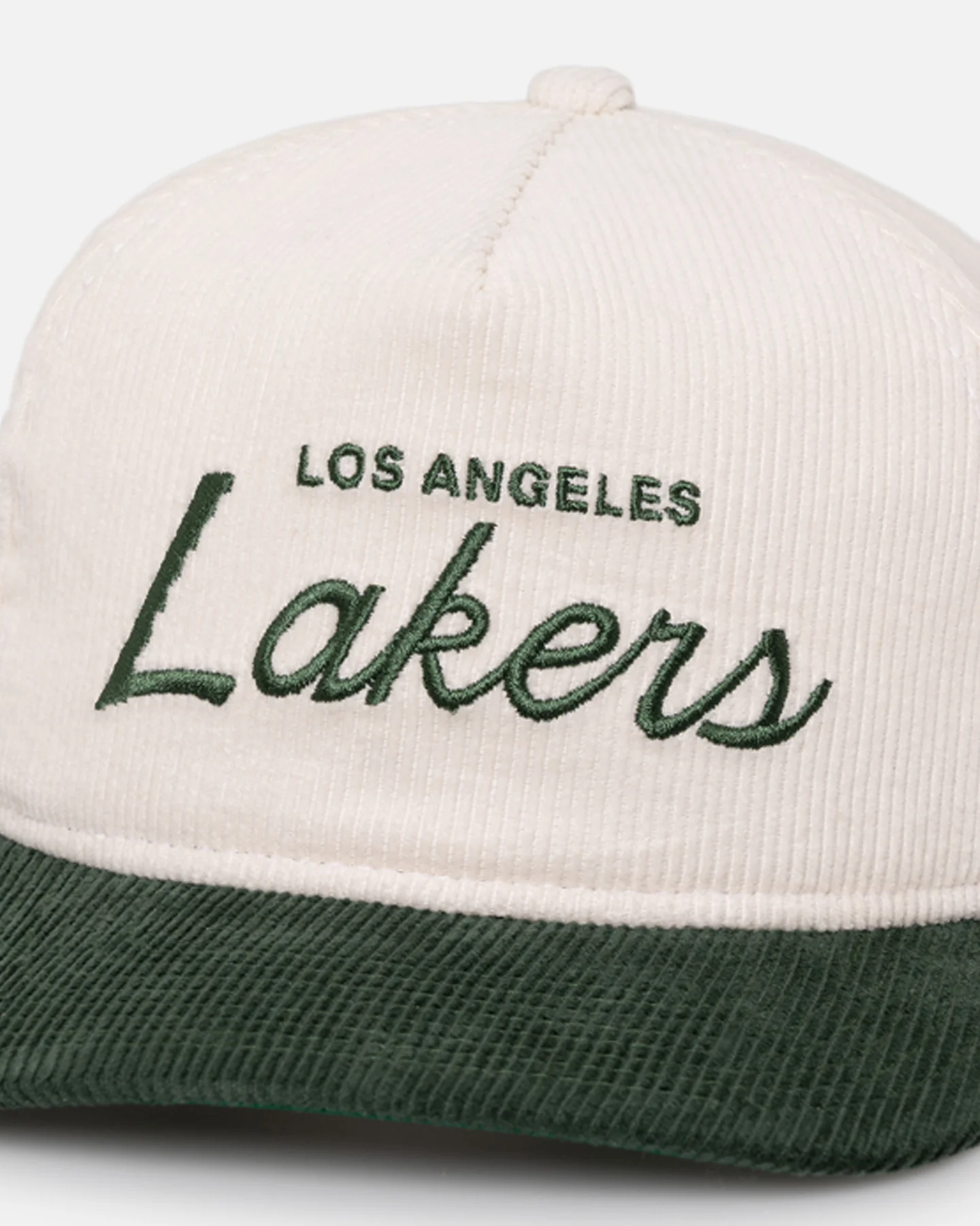 New Era Los Angeles Lakers 'Currency Corduroy' Golfer Pre-Curved Snapback Chrome White - Image 2