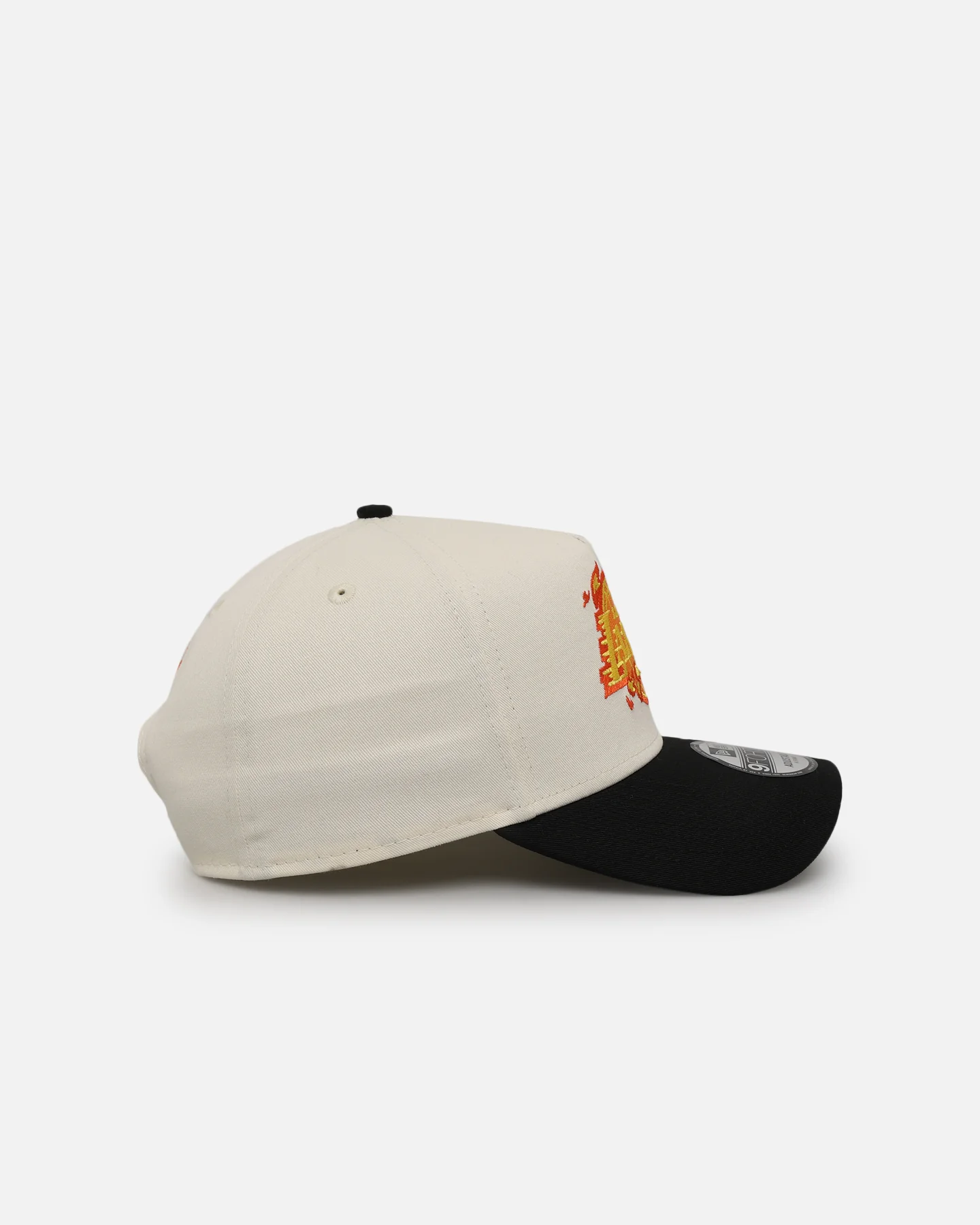New Era Los Angeles Lakers 'Flame' 9FORTY A-Frame Snapback Chrome White/Black - Image 3