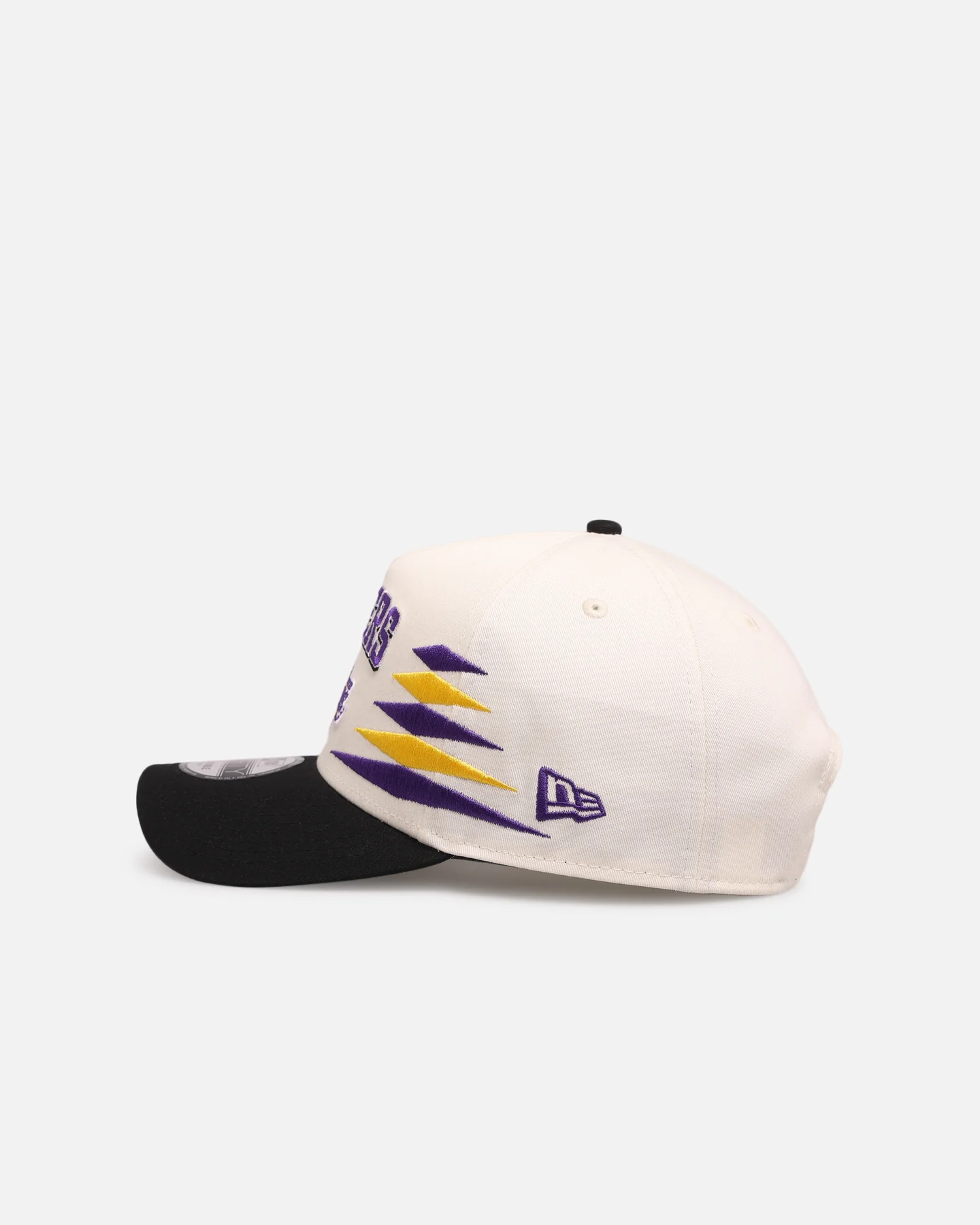 New Era Los Angeles Lakers 'Regency Crown' 9FORTY A-Frame Snapback Chrome White/Black - Image 4
